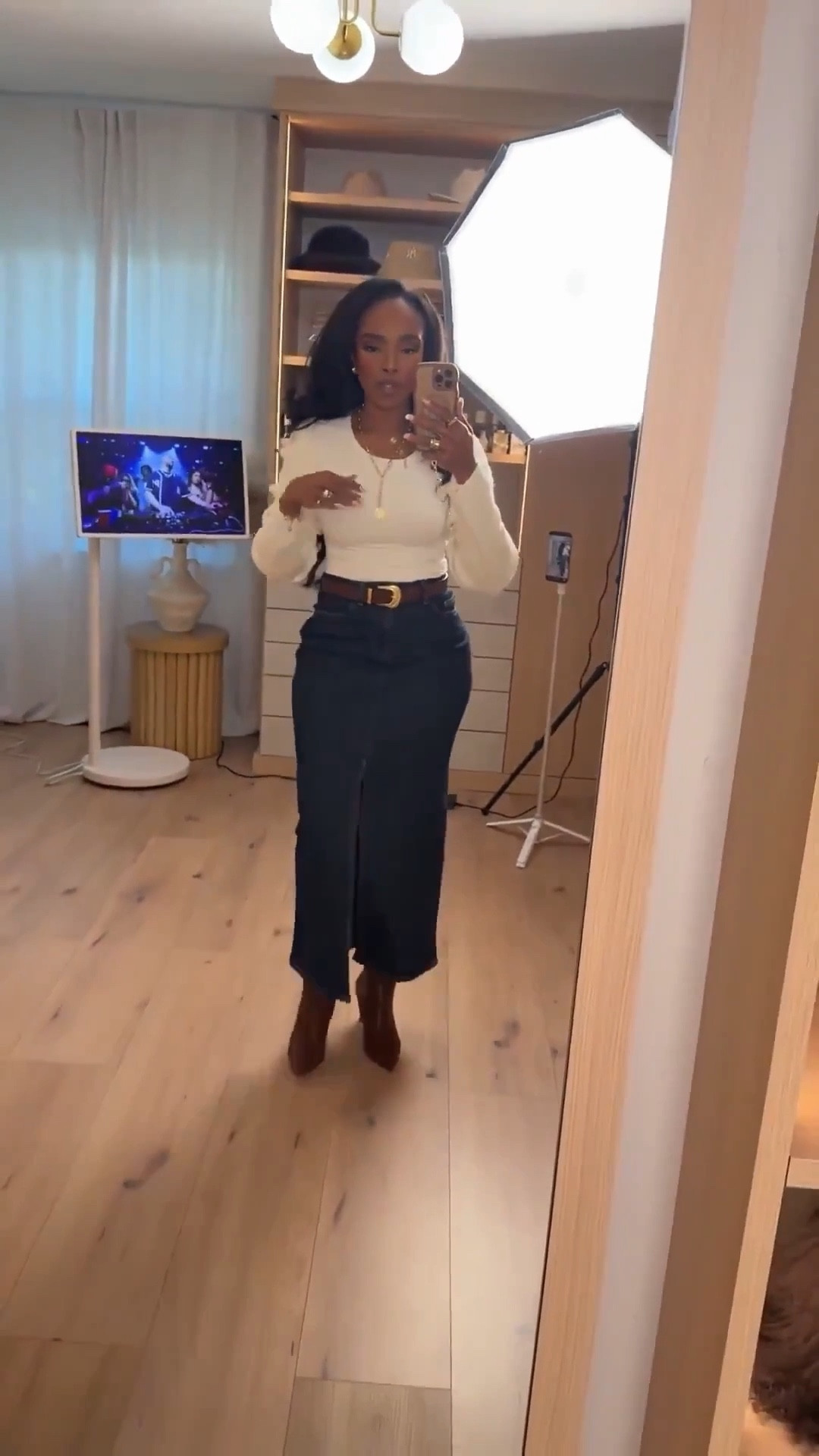 ✨ Polished Denim with a Feminine Twist

Clean, flattering, and so easy to wear. The fitted long-sleeve top creates a smooth, sculpted base, while the denim midi skirt adds structure and timeless appeal. Finished with pointed-toe heels and simple accessories, this look feels elevated without trying too hard.

Perfect for:
• Casual date nights
• Brunch plans
• Work-to-dinner days
• Chic everyday wear

📏 Sizing:
Top: Small
Skirt: Small
Shoes: True to size

📐 Measurements:
5’4” · 138 lbs · 34D · 27” waist · 40” hips

This is one of those elevated everyday outfits that works season after season — classic, feminine, and endlessly wearable.

Follow me on Instagram and YouTube @kirasfashionfinds

