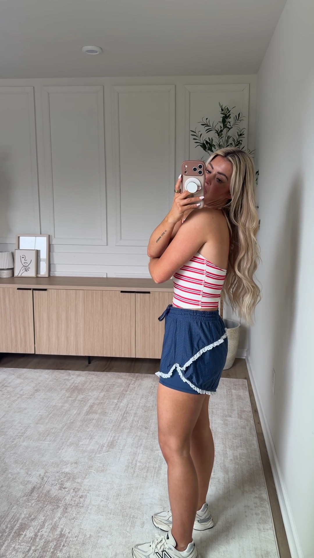 I’m obsessed with these shorts and this halter tank!!! Size small in top. Medium in shorts!



#LTKgrwm #LTKootd #LTKFestival