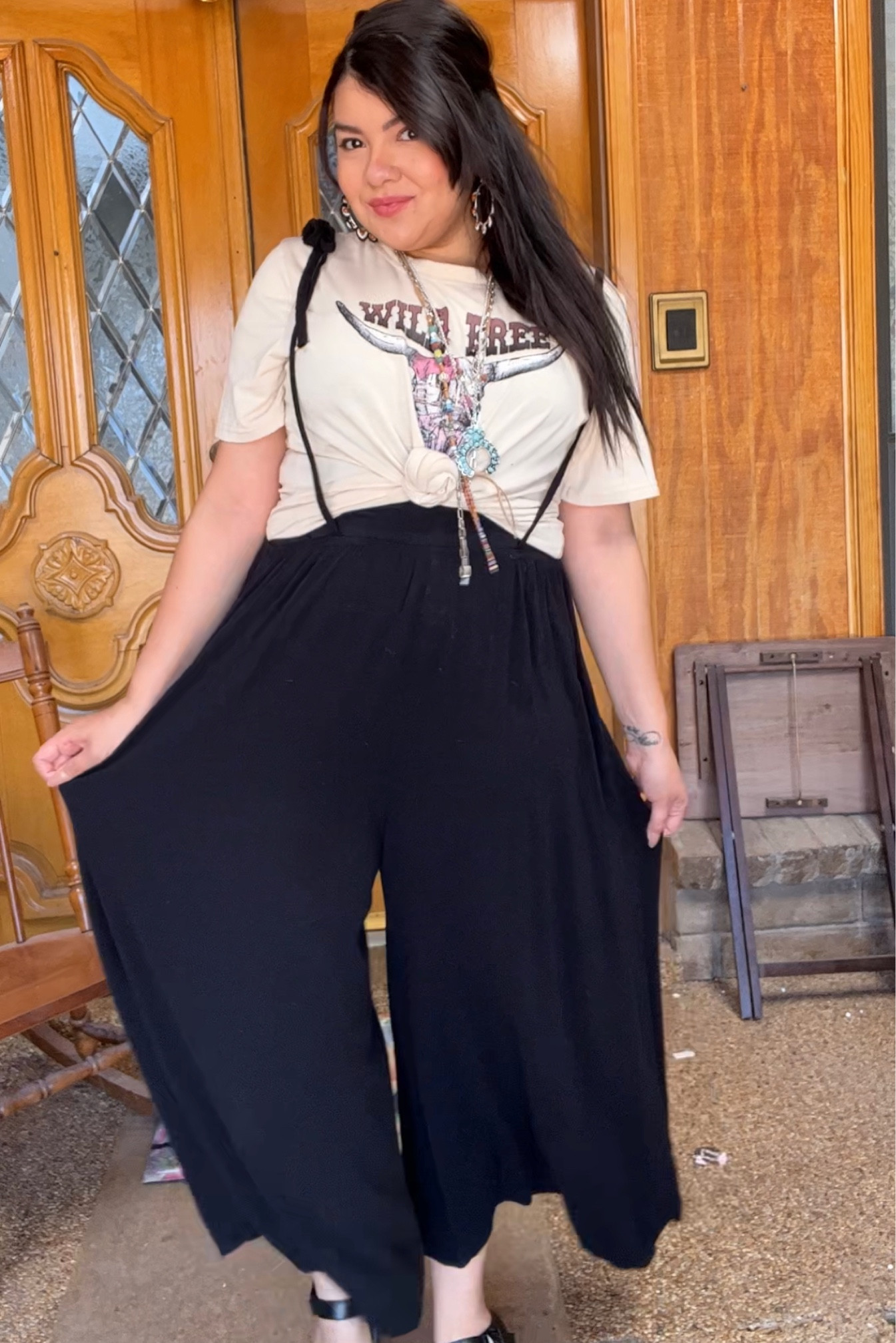 How i add personality to an outfit! SHEIN outfit of the day!

Suspenders size M (runs big)
Tshirt size XL (12)
Sandals size 9

 #sheinhaul #bohooutfit # boho #outfitinspiration #shein #fashionblogger #midsizefashion #midsizestyle #midsizeoutfits #westernfashion
#OOTD #momoutfit #nursingoutfit 

#LTKcurves #LTKstyletip #LTKSeasonal