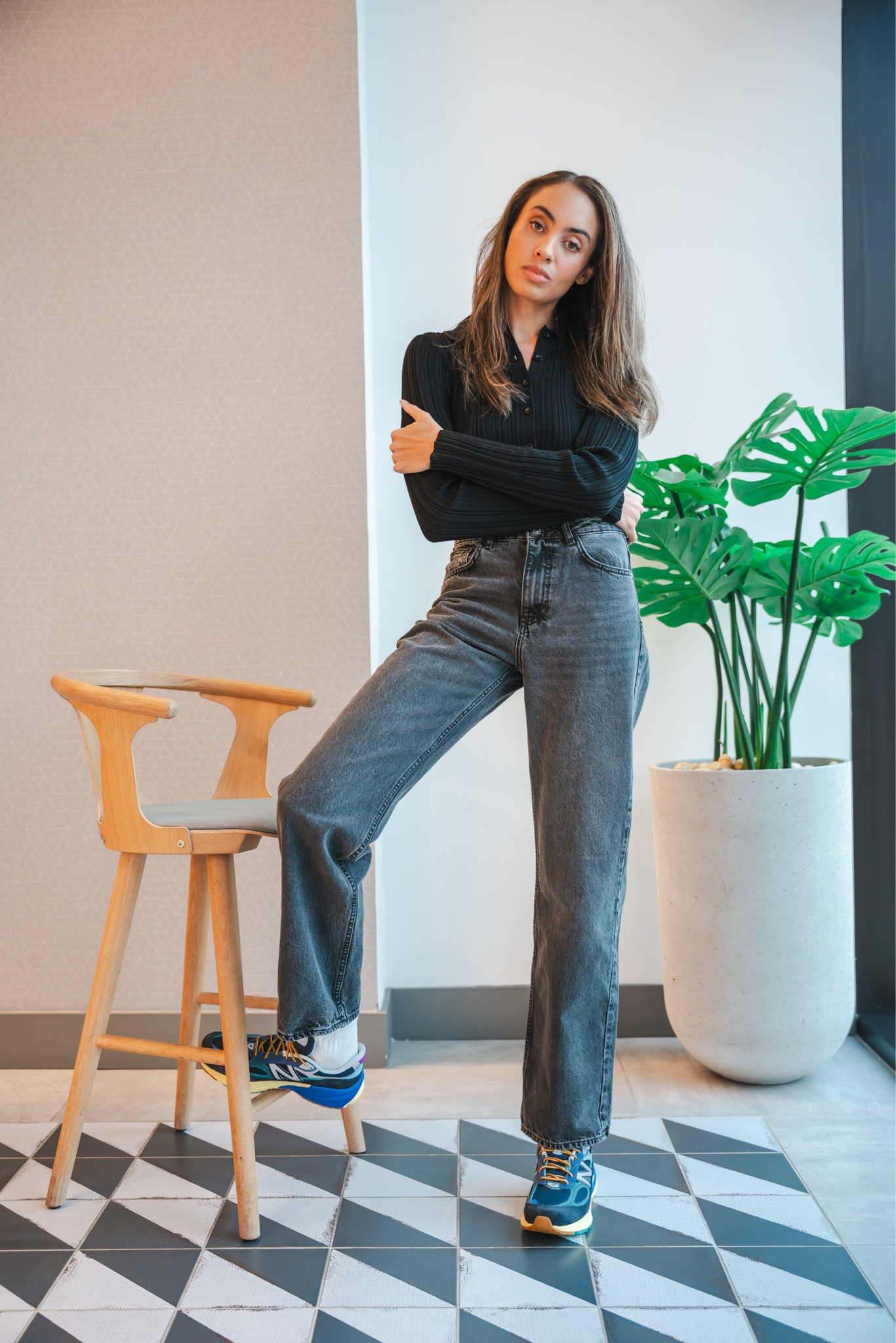 The New Balance 990v6 in collaboration with Ronnie Fieg and Madison Square Garden is great for both fans of hockey and the New York Rangers as well as those that want an easy to style dark sneaker.

#newbalance #990v6 #sneakers #dadsneakers #trending

#LTKbump #LTKstyletip #LTKshoecrush