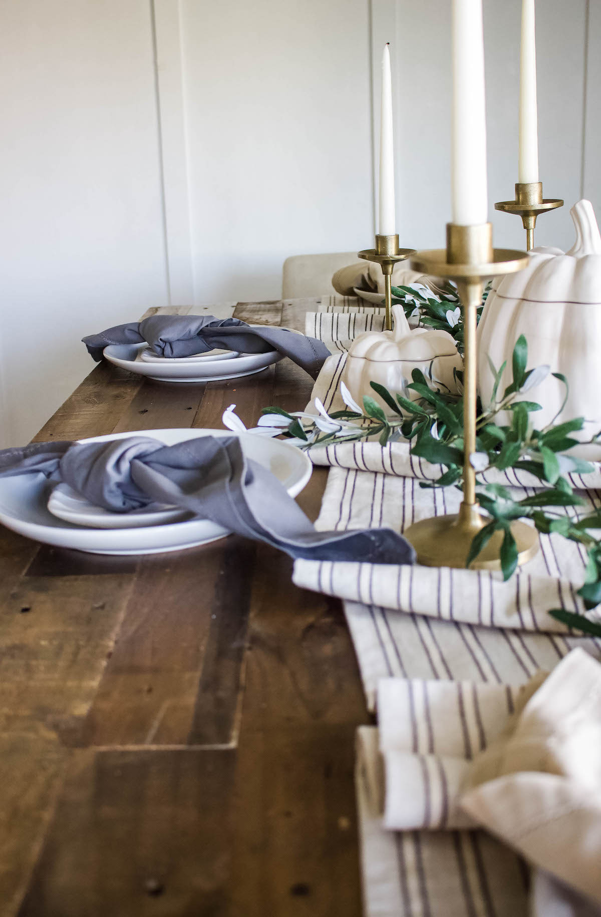 simple thanksgiving table, neutral thanksgiving table, thanksgiving tablescape 

 #LTKHoliday #LTKSeasonal #LTKHome