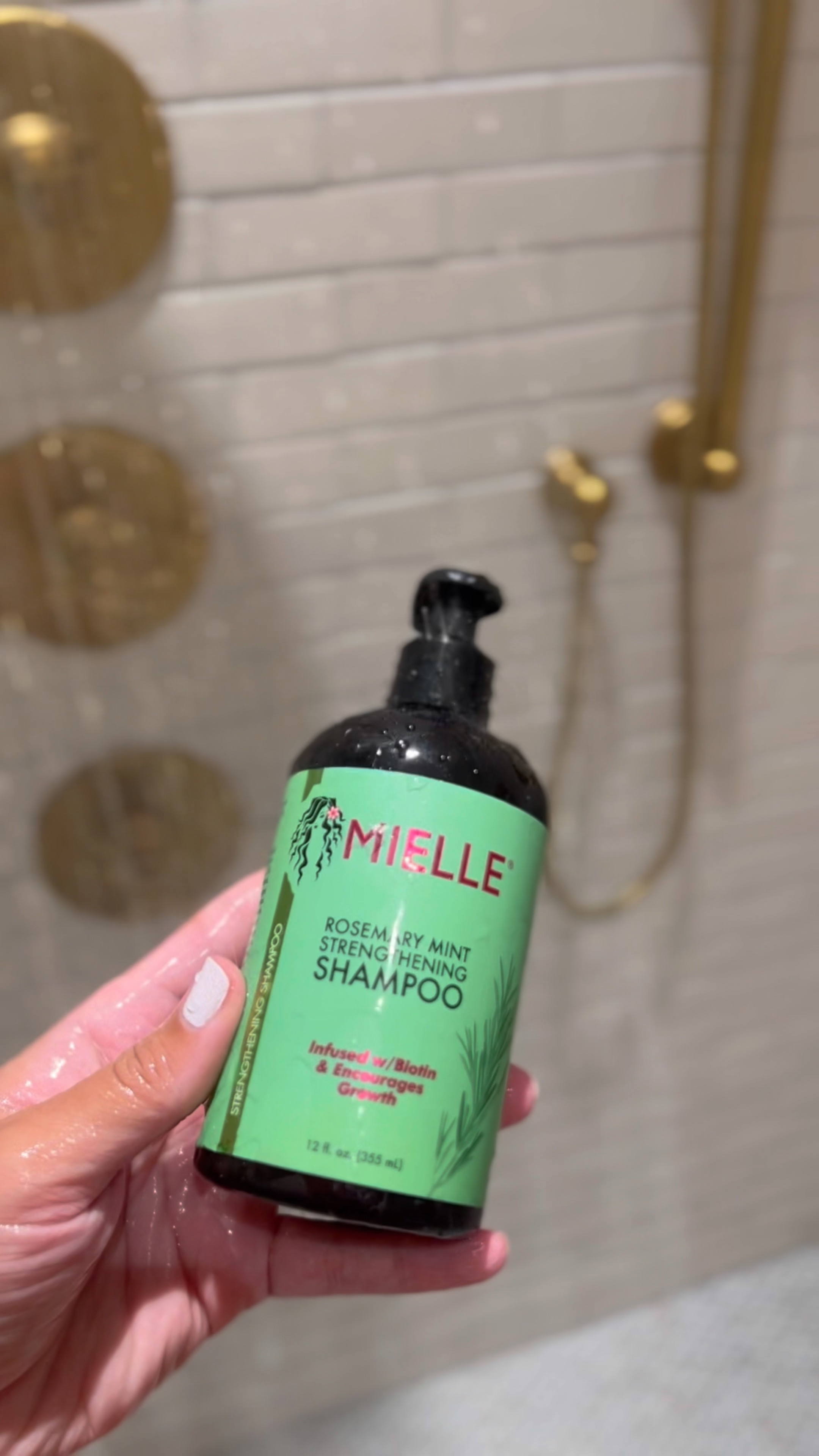 Me shower essentials—the ultimate non-toxic lineup. The dry brush, exfoliating gloves and KP scrub really are the dream team. 

Clean skincare
Clean beauty
Non-toxic
Shower

#LTKBeauty #LTKVideo