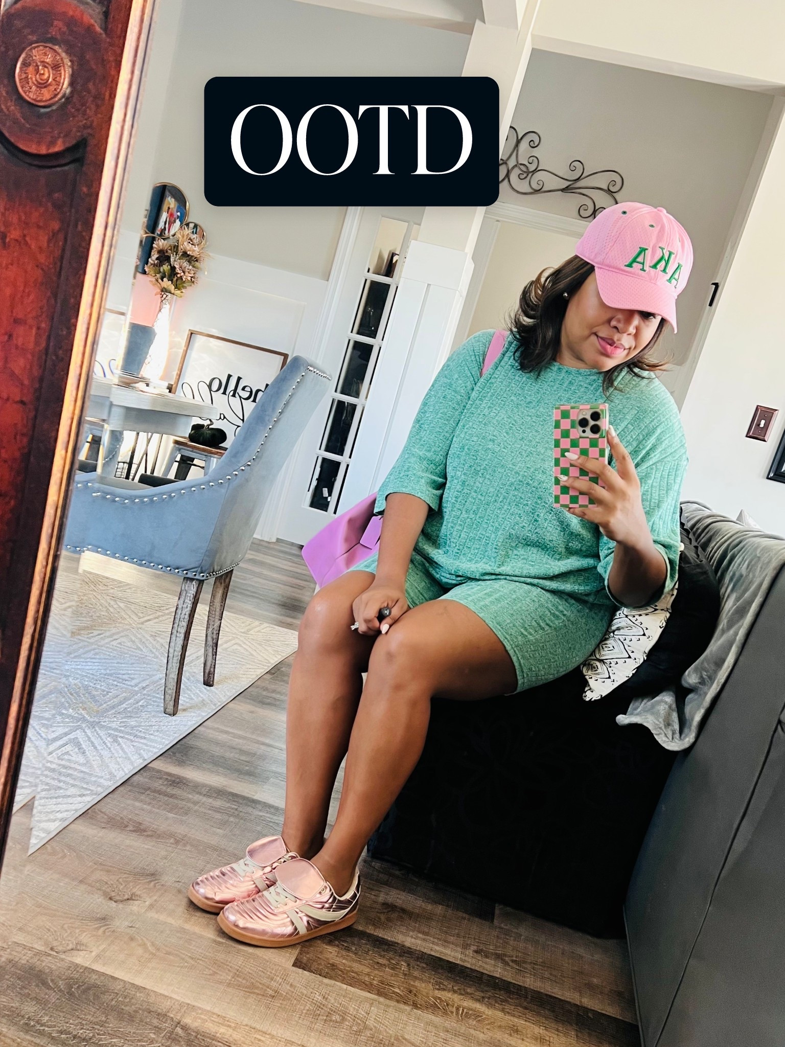 We love a comfy set + sneakers! 