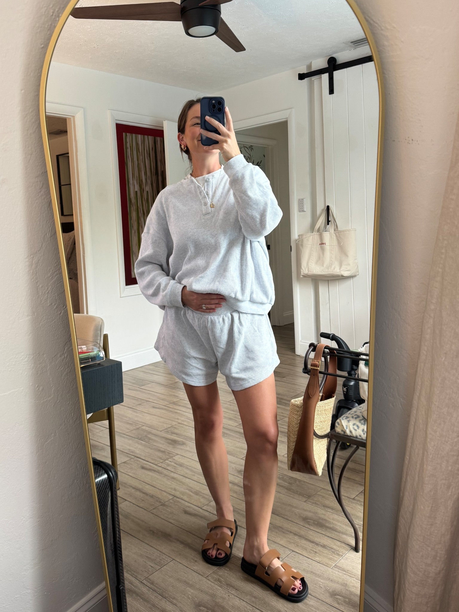 Living in this cozy waffle set! So many cute colors as well💙 wearing a medium! 