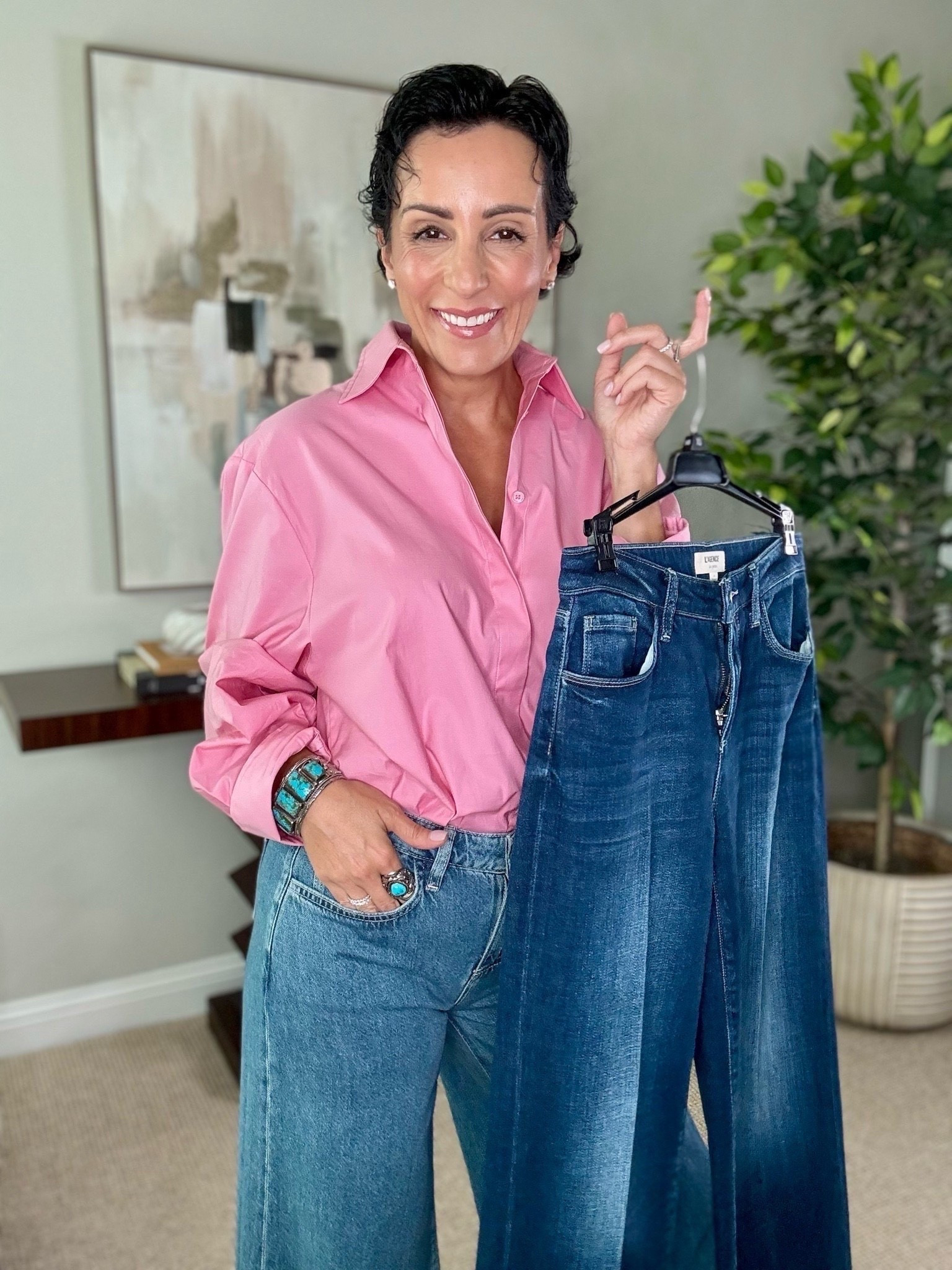 Finding petite-friendly jeans that fit well without needing alterations is such a win! I love denim that has the right proportions through the waist, hips, and leg so the overall silhouette looks balanced rather than overwhelming a smaller frame. These are a great option for petites and can easily be styled with a tucked-in button down, fitted sweater, or blazer for fall.

petite friendly jeans, petite jeans, jeans for petite women, flattering denim, petite denim outfit, fall jeans, petite fashion, women over 50 style, everyday jeans, classic denim, fall outfit ideas, stylewitheugenia