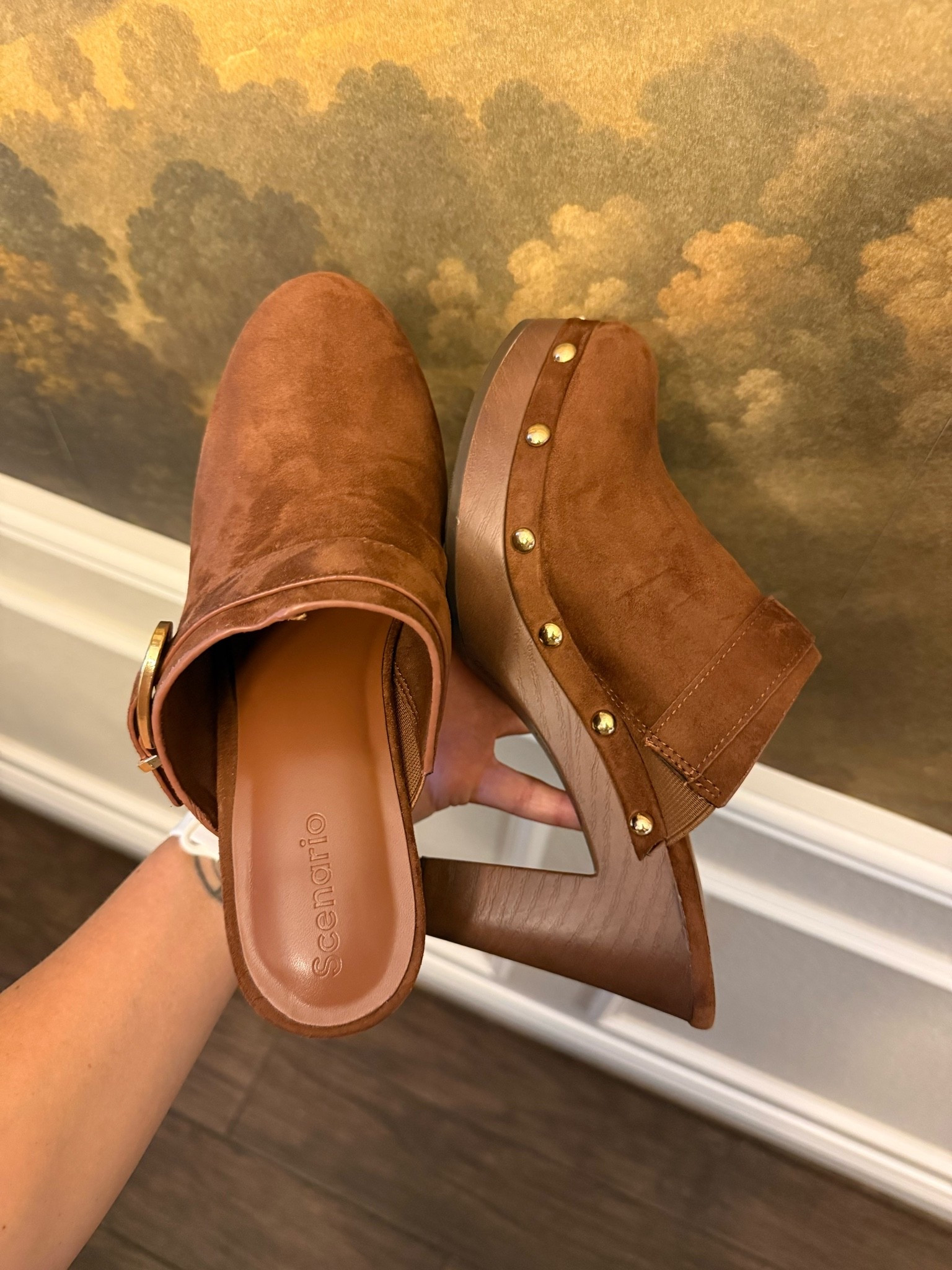 Love these clogs. Fits TTS 

Fall style, fall shoes, over 40, work wear

#LTKSeasonal #LTKOver40 #LTKWorkwear