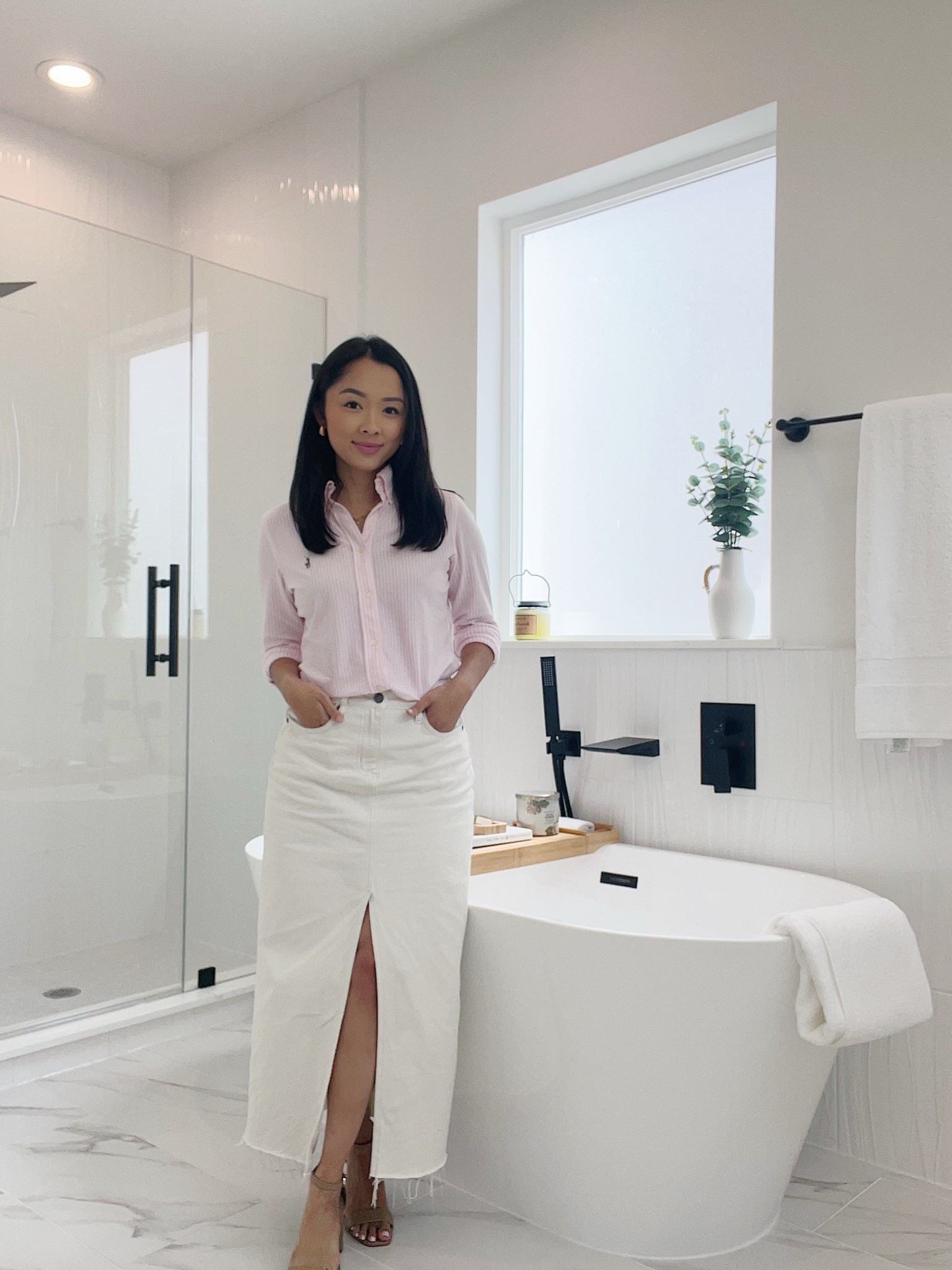 clocking in 💗 on today’s to do list: commercial tours & working with first time homebuyers on getting pre-approved! eeeek so excited 

#LTKWorkwear #LTKFindsUnder100