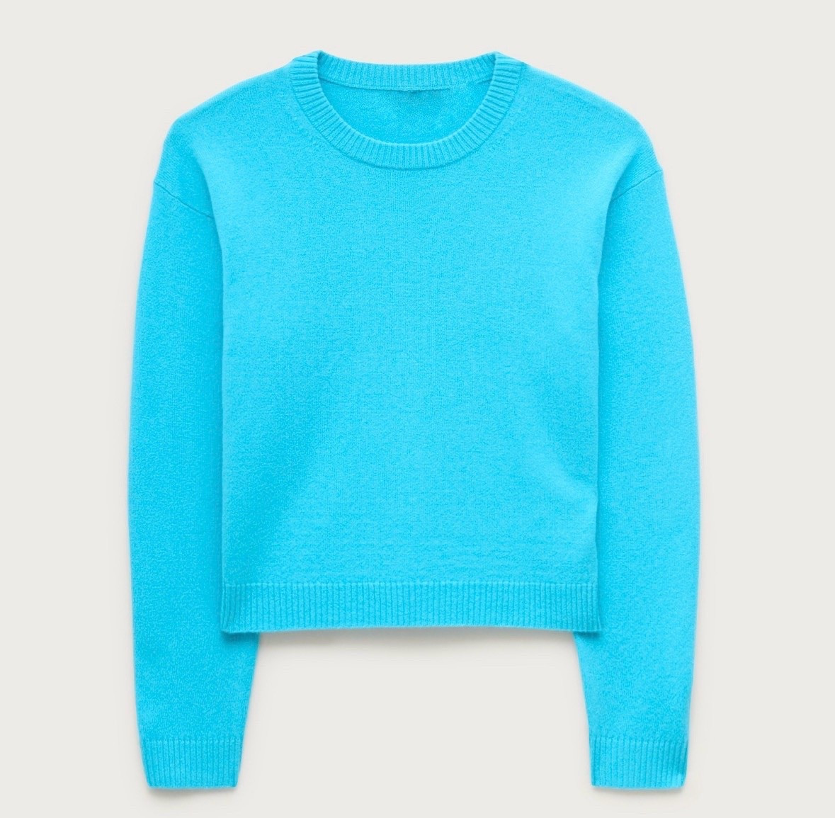 Lots of colors in the shrunken crew. I wear xxs for a tighter cropped fit with more voluminous bottoms.

#LTKSaleAlert