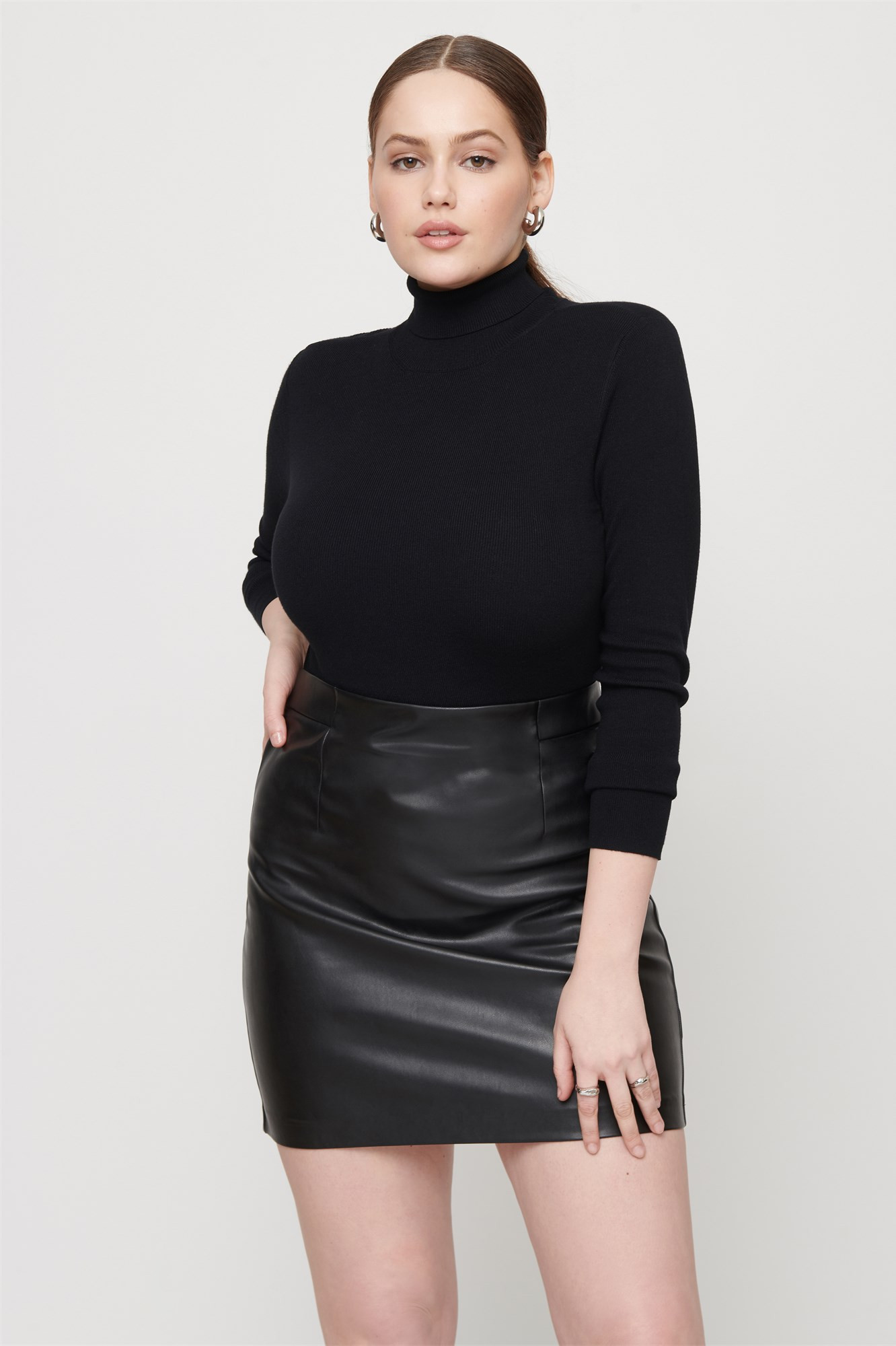 Eva Basic Turtleneck Sweater | Dynamite Clothing