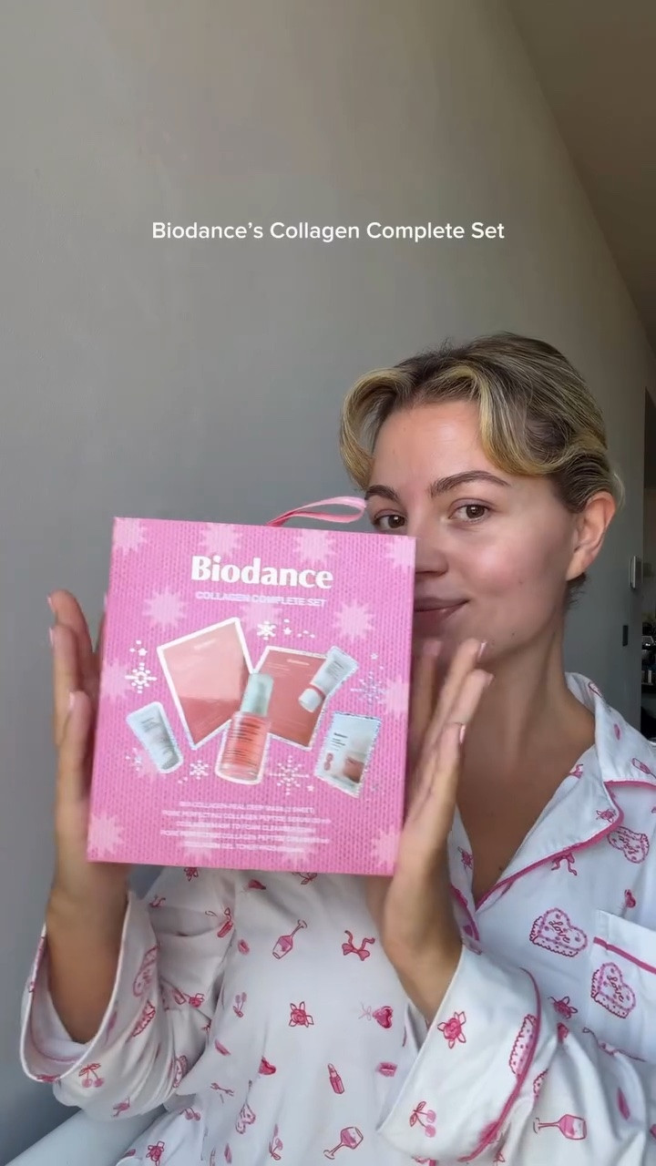 Get your @biodance_eu Collagen Complete Set, now available at @boots ✨ The perfect Christmas gift! 🎁 

#collagenset #christmasgifts #kbeauty #boots #biodanceuk