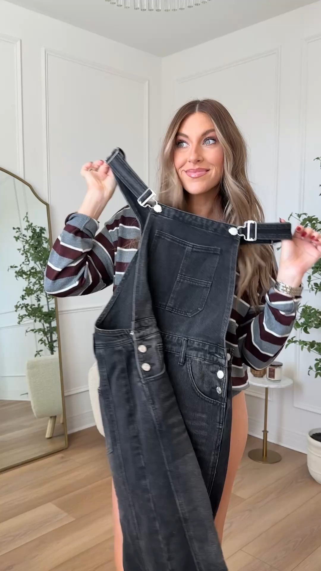 Casual fall outfit with overalls! Wearing a medium in both overalls and sweater 