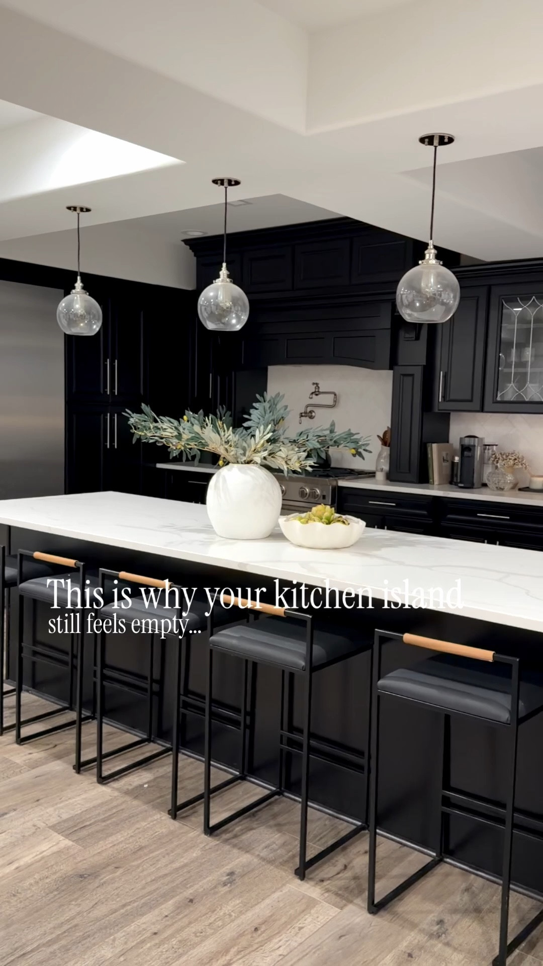 If your kitchen island still feels empty… this is exactly what I’d add 🤍

A tray + one statement piece + something functional + a warm detail = instant upgrade

Everything linked here (including a similar tray) ✨

#LTKHome #LTKSaleAlert