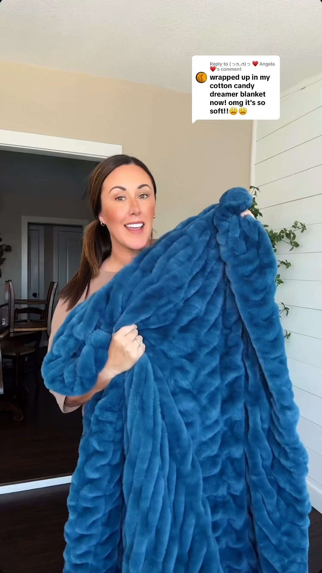 The actual softest thing I’ve ever felt in my life 🧸🩷 

#LTKHome #LTKautumn #LTKSaleAlert