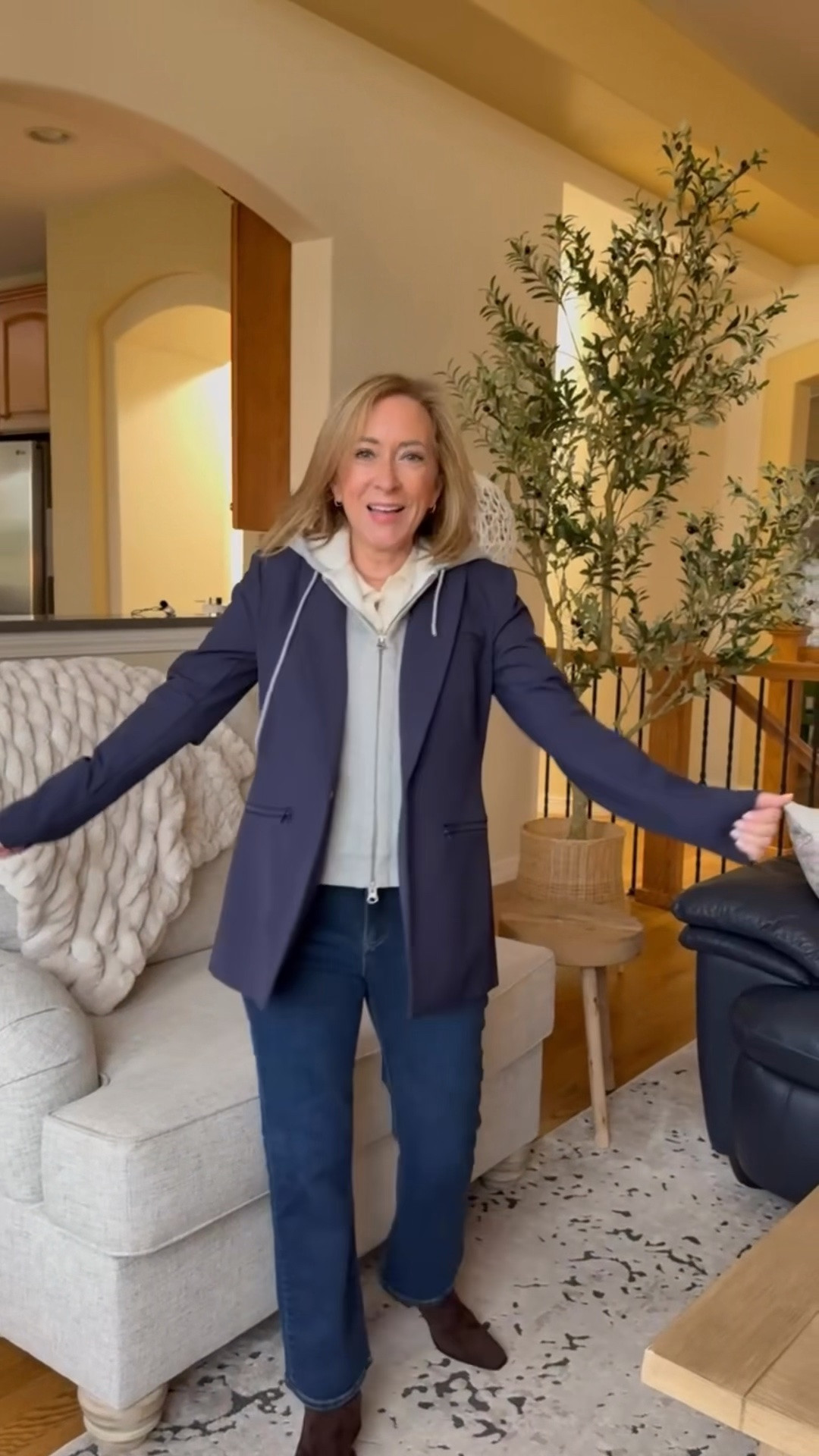 The perfect casual layering hack! 🤍An easy way to make your everyday outfits look more polished and put-together.

#LTKdayinmylife #LTKgrwm #LTKootd