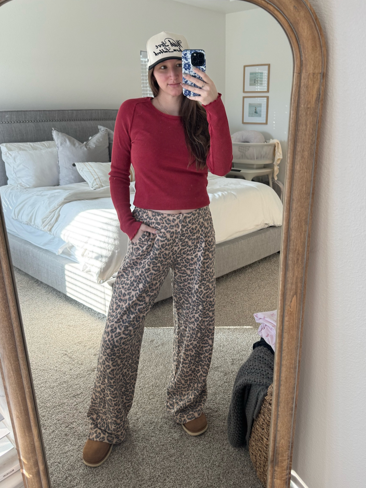 Free people 🤝🏻 Aerie 
Wearing a small in both! 

#cheetahprint #aerie #freepeople #sweatpants #uggs #clog #goldenstar

#LTKStyleTip #LTKFindsUnder50 #LTKShoeCrush
