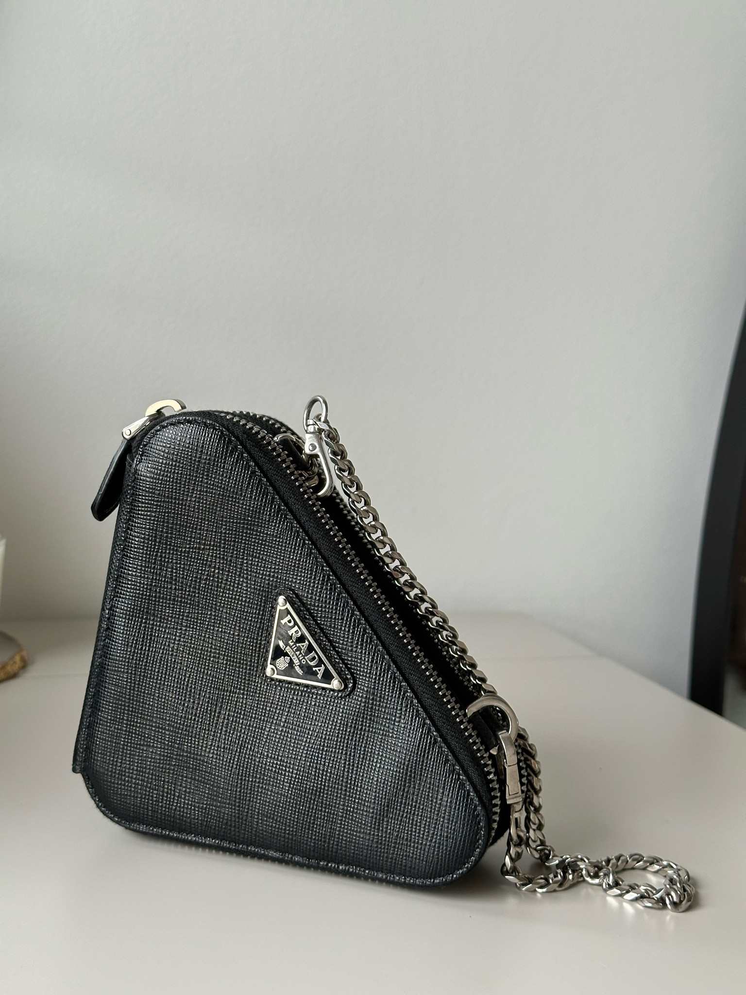 Uma bolsa que mais funciona como acessório
Versátil para festas, praticar esportes, para levar apenas o necessário: 1 GLOSS 😅

