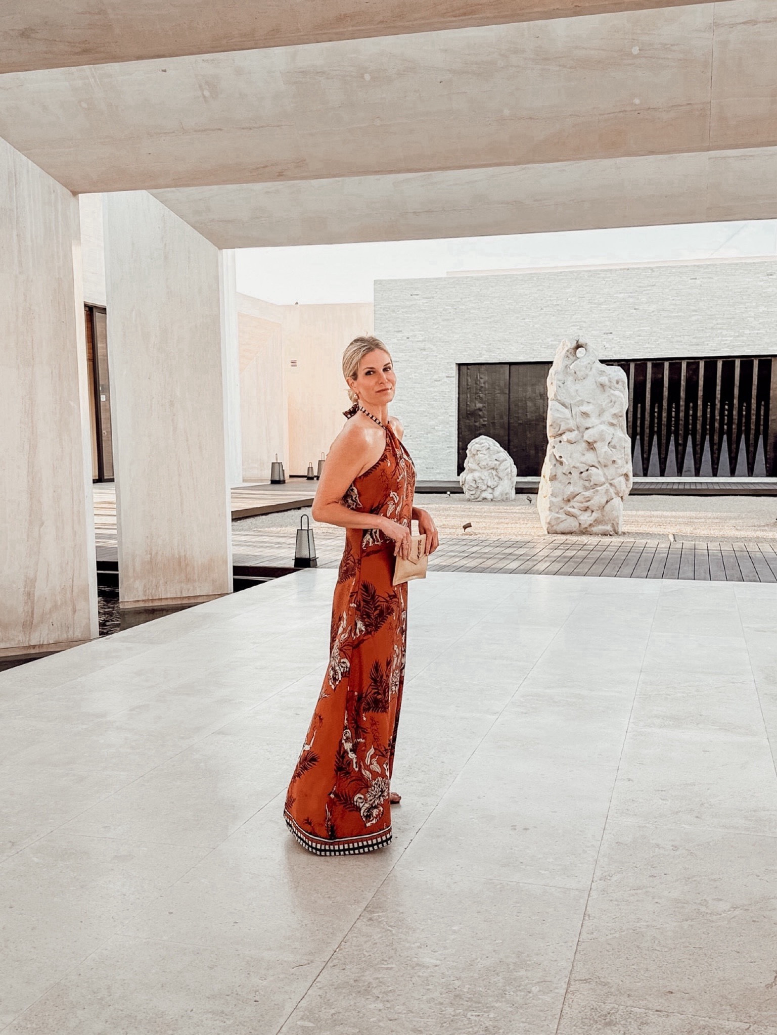 Gorgeous maxi dress runs small wearing a M 

#LTKstyletip #LTKSeasonal #LTKtravel