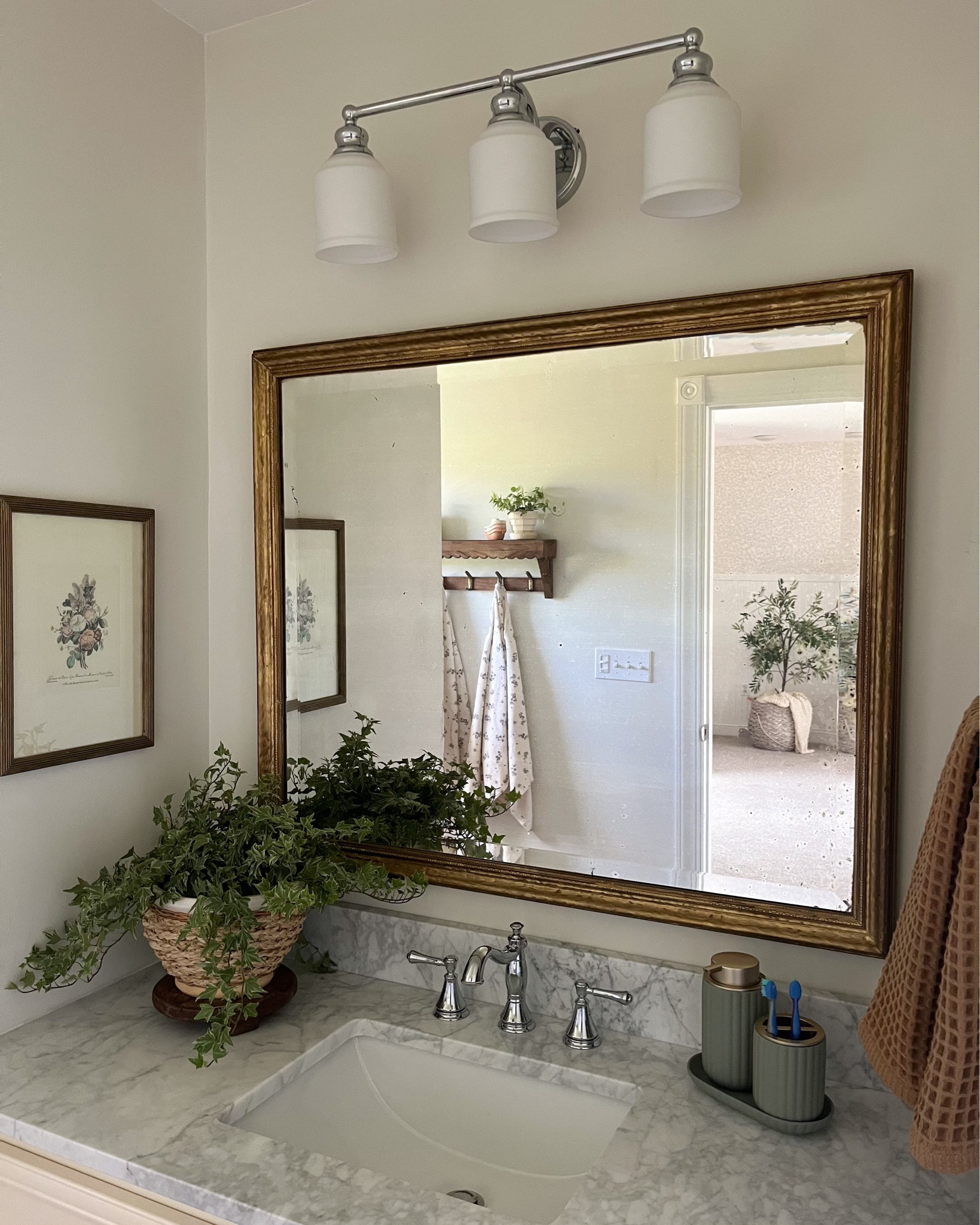 #ad #lowespartner 
shown are:
1. Allen + Roth natural Carrara marble 49-inch Bathroom Vanity Top
2. Delta Cassidy Chrome Widespread Bathroom Faucet
3. Savoy House Melrose 24in 3 Light Polished Chrome Vanity Light
4. Origin 21 Chrome Tension Shower Curtain Rod
5. Allen + Roth Chrome Stainless Double Shower Curtain Hooks

#LTKHome