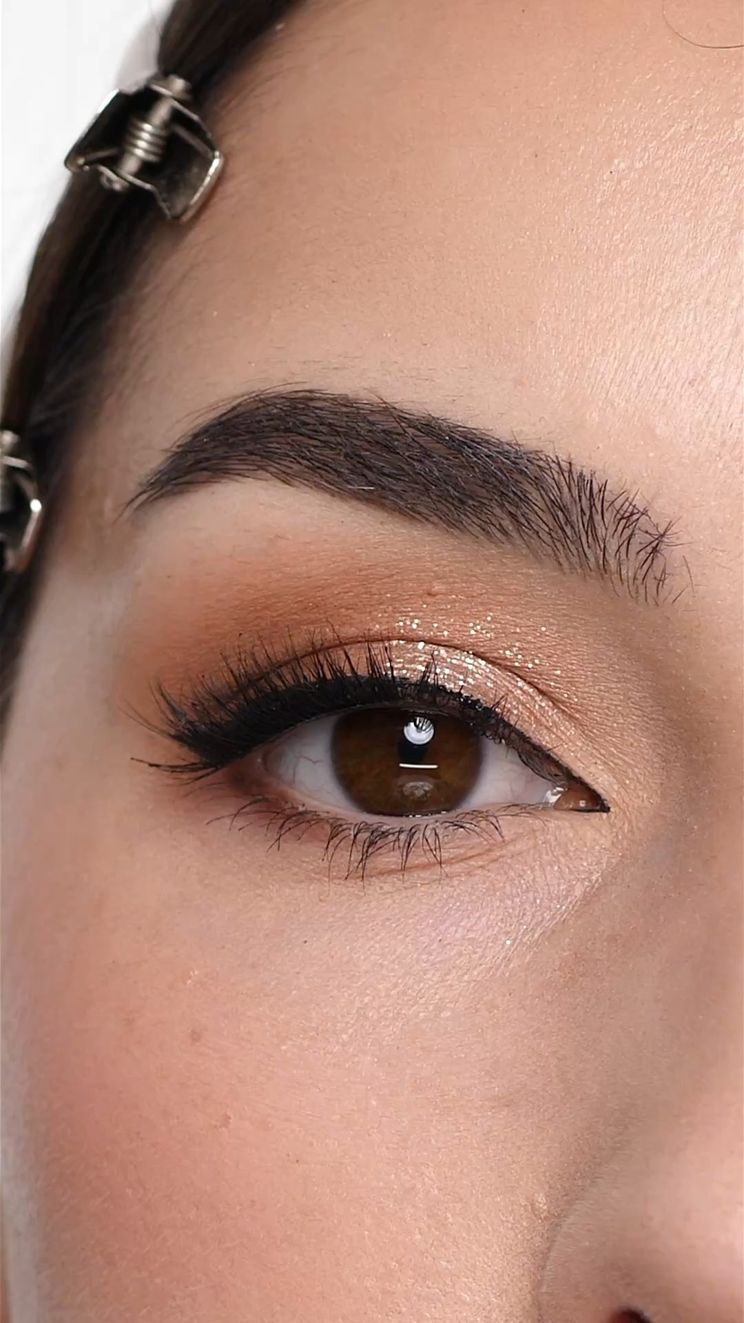 Golden glittery eyeshadow tutorial *products gifted in pr

#LTKBeauty