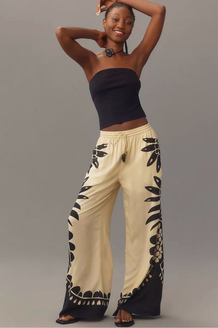Love these trending black & cream abstract pants!

#LTKStyleTip #LTKOver40 #LTKSeasonal