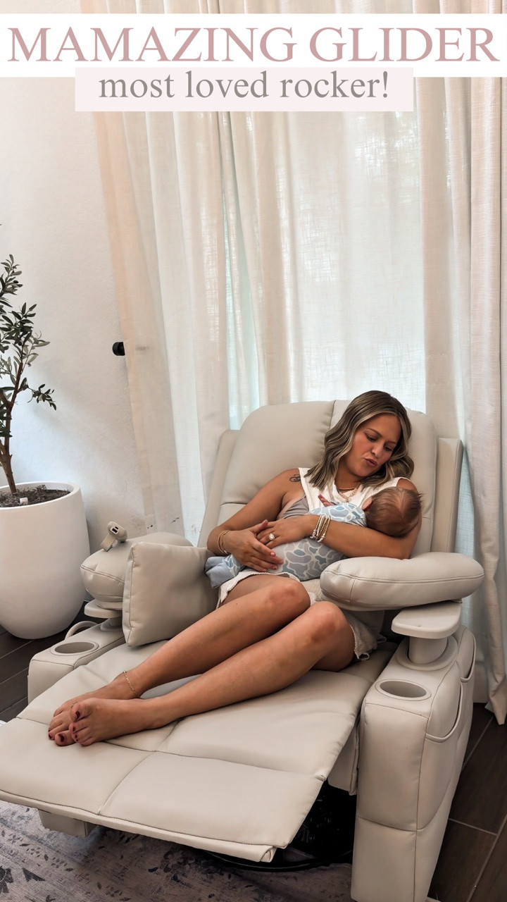 The nursing chair of my dreams! 👌🏼used this chair with Layla now for Mason! As a forth time mom I nurse on the go a lot but it’s very important for me to have a cozy spot I can relax in while nursing 👏🏼 @mamazingglobal code: lifestylewithkara10 to save! 

#mamazing #postpartumcare #lullapod