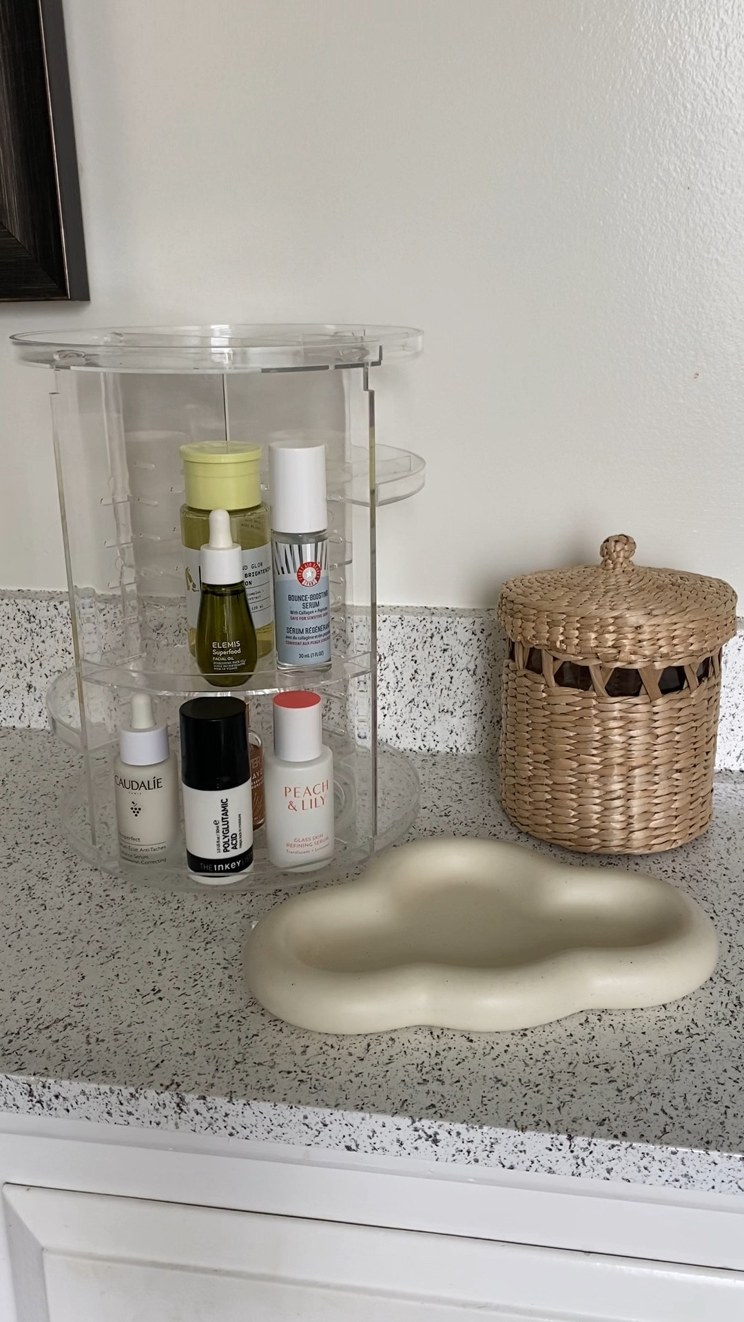 Bathroom reset!

Bathroom restock, bathroom organization, bathroom storage, asmr restocks, asmr organization, home organization, makeup organization, skincare organization, beauty organization, spring cleaning

#LTKFind #LTKSeasonal #LTKhome