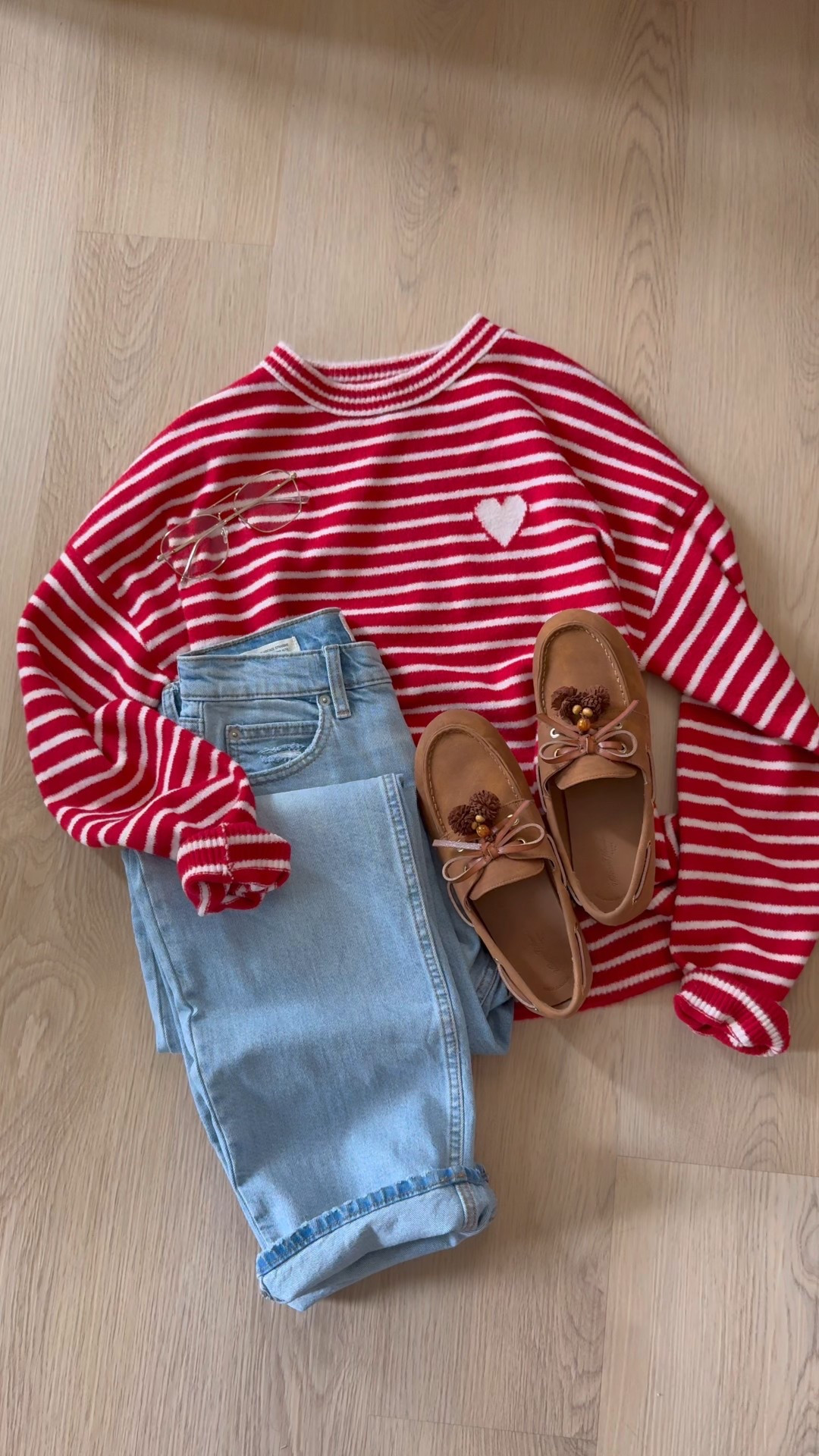 Low-key Valentine’s Day outfit from @Target ❤️ the cutest and softest sweater (I sized up to a medium), denim and boat shoes

Target style | Valentine’s Day outfit | Valentine’s Day style | outfit inspo | outfit idea | boat shoes | stripe sweater | Target finds 

#LTKValentine