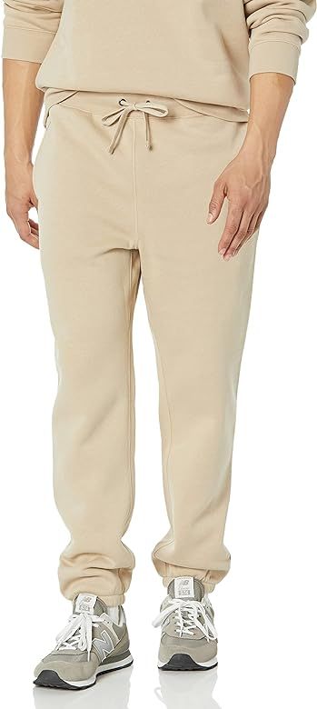 Amazon Essentials Men's Relaxed-Fit Closed-Bottom Sweatpants (Available in Big & Tall) | Amazon (US)