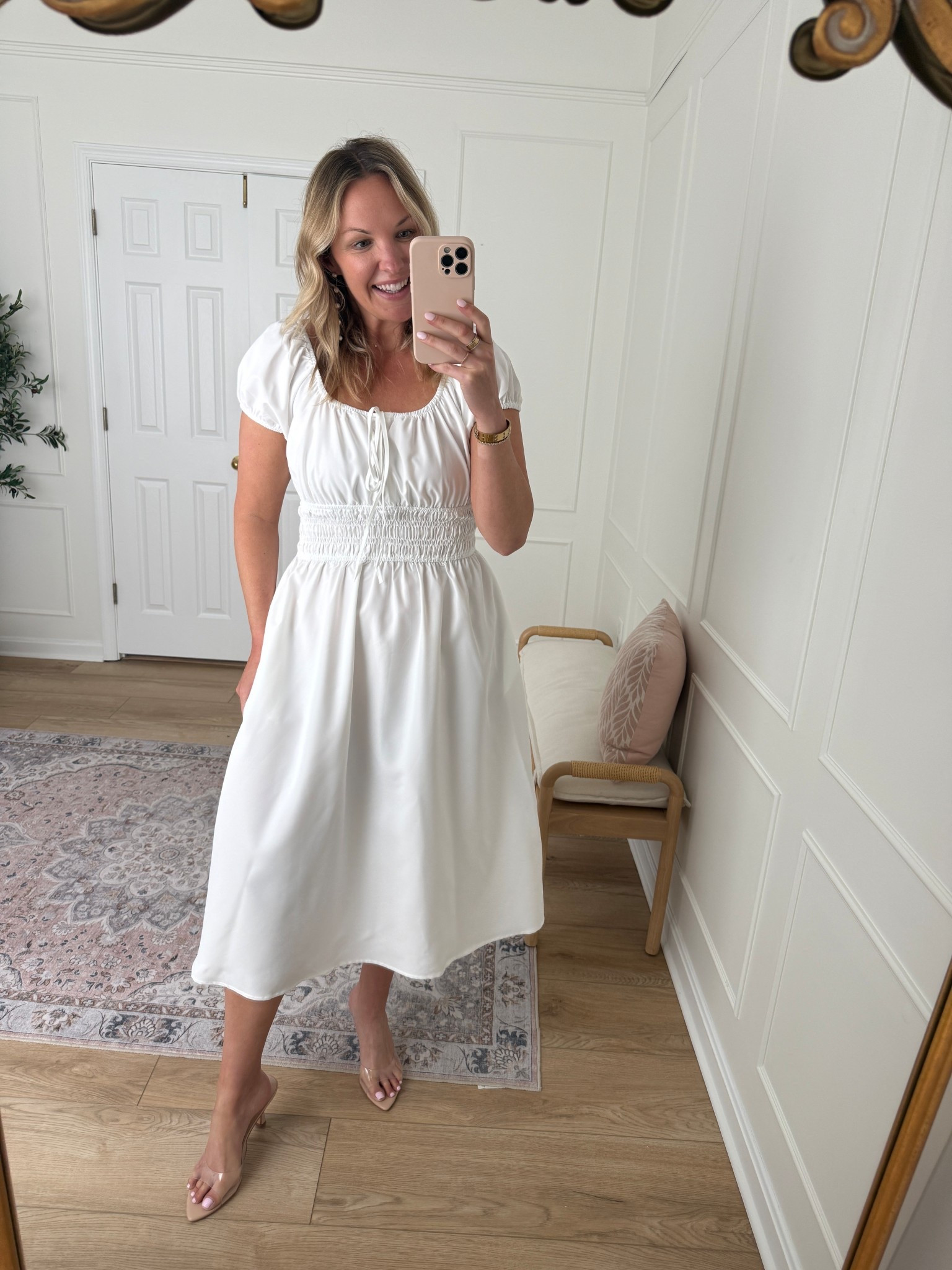 I love the silhouette of this dress! Wearing a med 