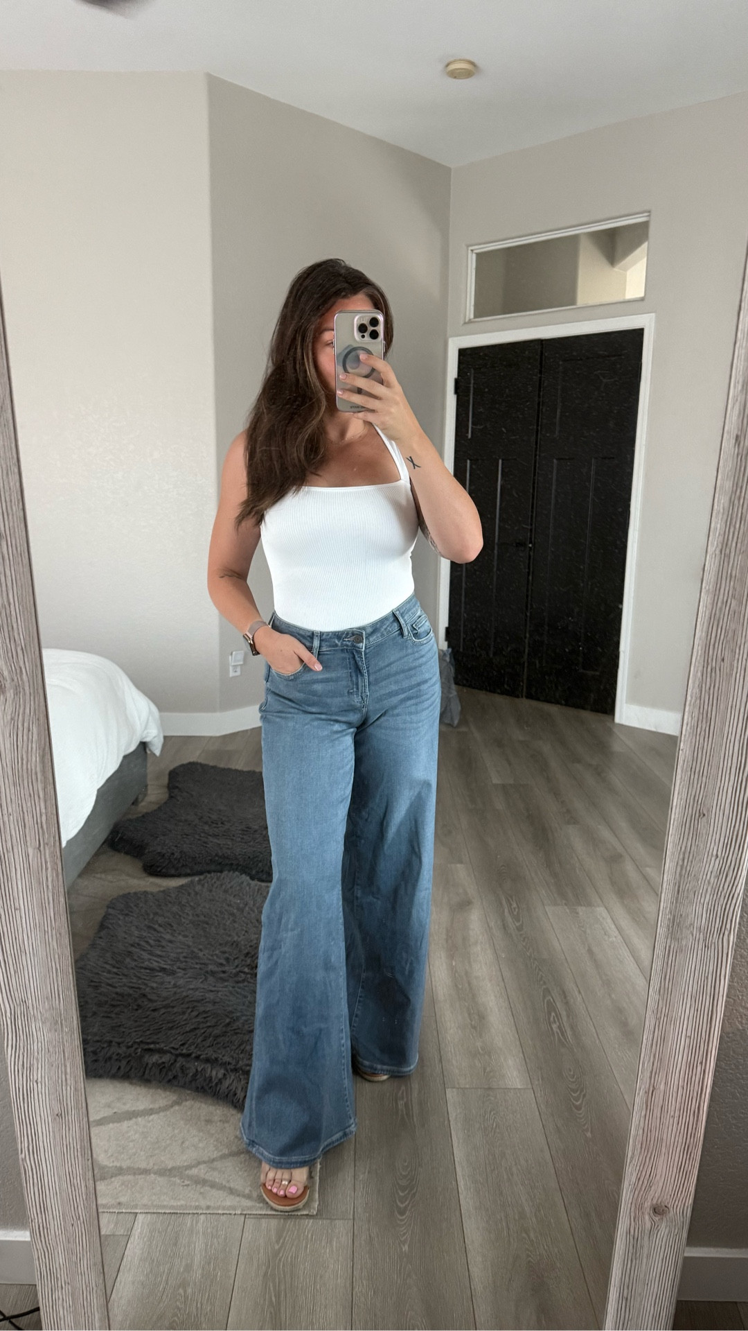 All of these jeans are under $50 right now during the LTKxVICI sale!!! You’ll want to hurry, the sale goes through the 26th and is only available through the LTK app  

#LTKSaleAlert #LTKSeasonal #LTKxVICI