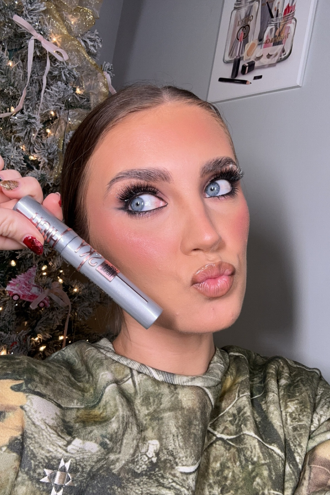 GLITTER MASCARA

#LTKHoliday #LTKBeauty #LTKGiftGuide