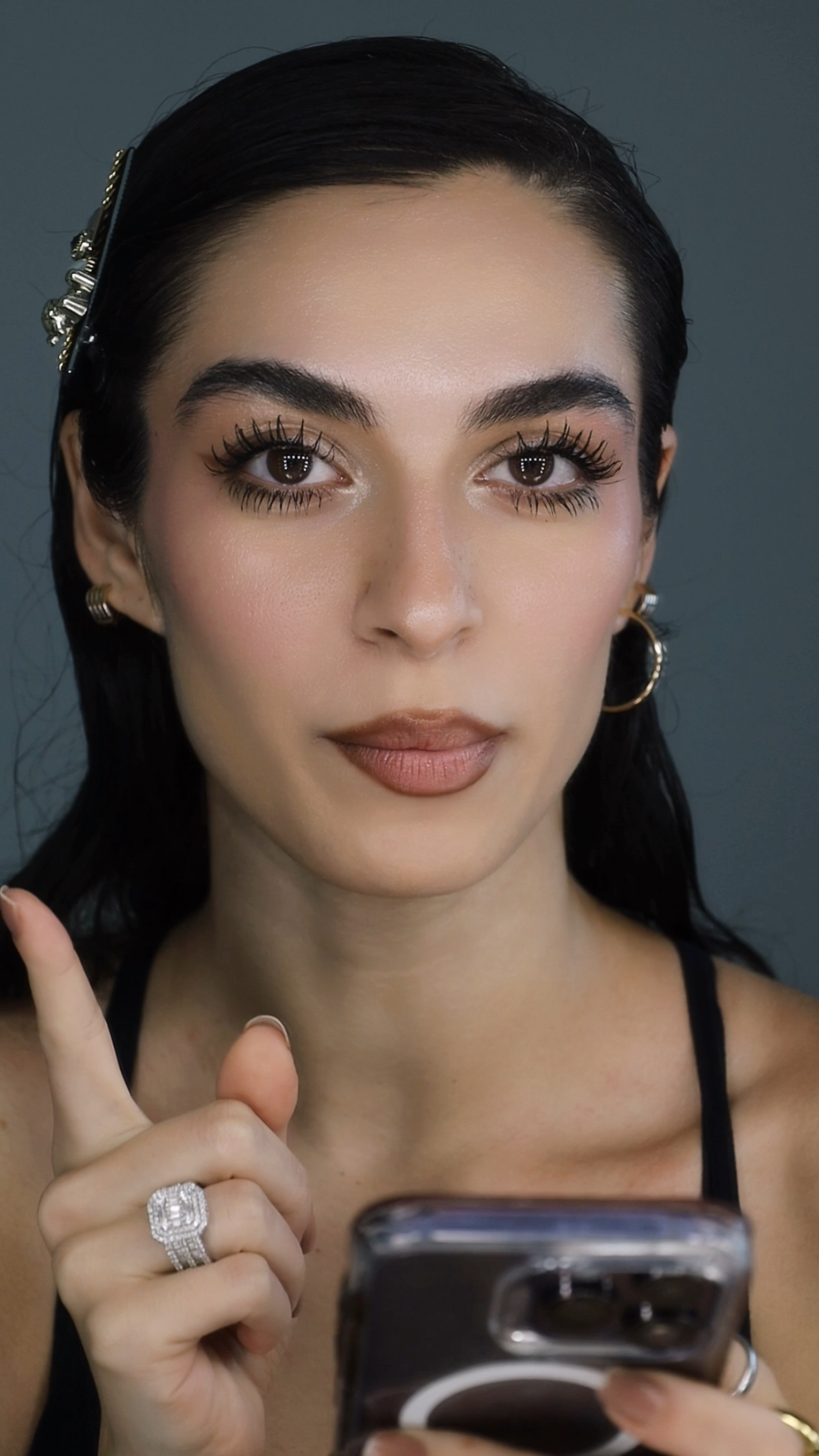 Hourglass lip oil🍓