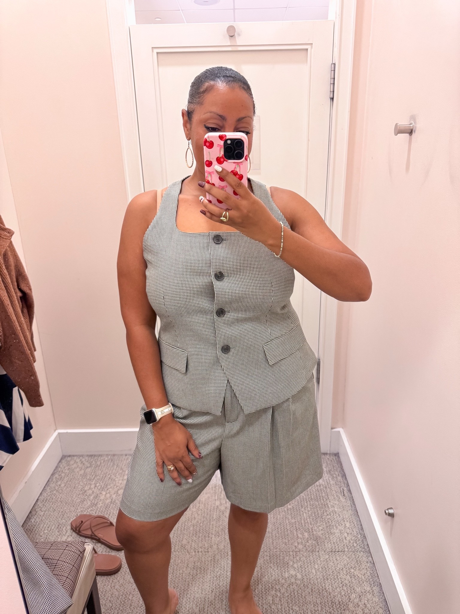 business casual workwear. Wearing size 14 in both the vest and shorts. Fabric Has a great weight to it and a nice stretch.  

#ltkootd

#LTKMidsize #LTKSaleAlert #LTKWorkwear