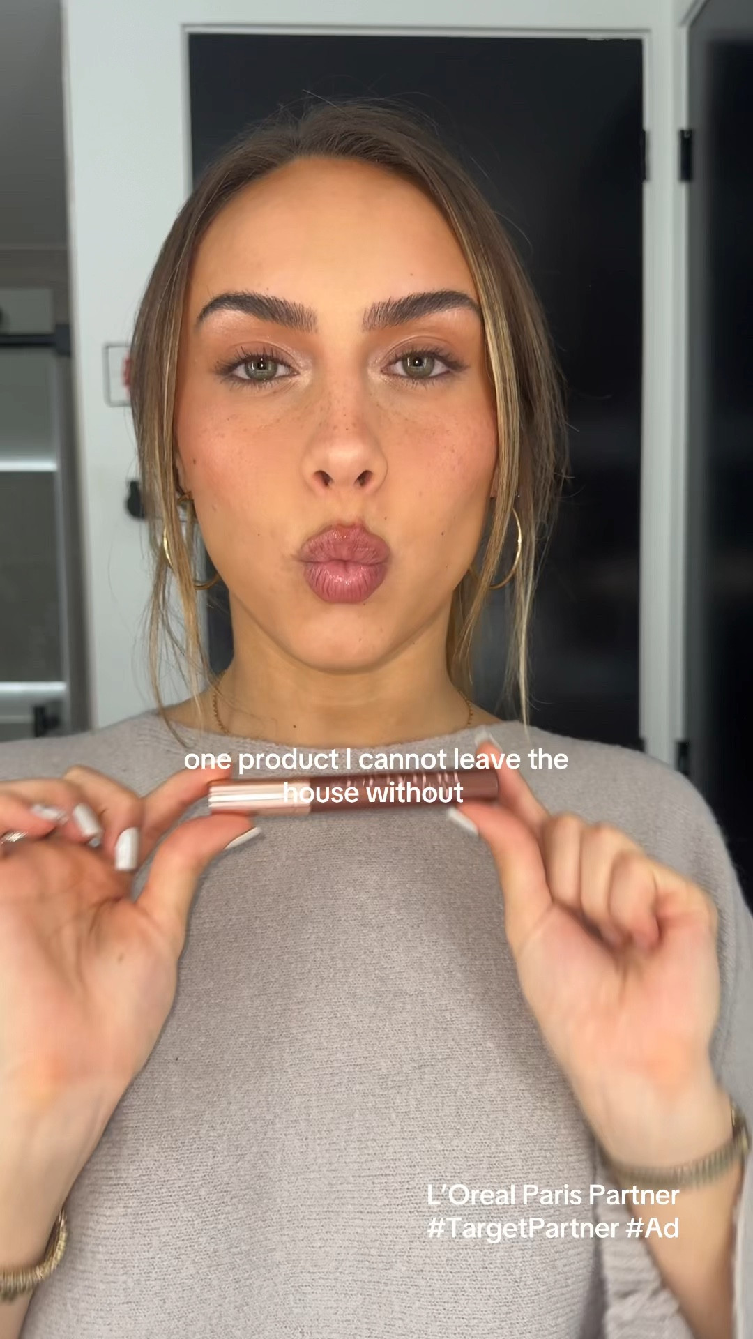 #ad #LOrealParisPartner The one product I’ll never leave the house without. My Lash Paradise mascara in the shade “latte brown” 🤎 @LorealParis @Target #LashParadise #LOrealParisMakeup #LOrealParisCosmetics #TargetPartner #Target



#LTKGiftGuide #LTKStyleTip #LTKBeauty
