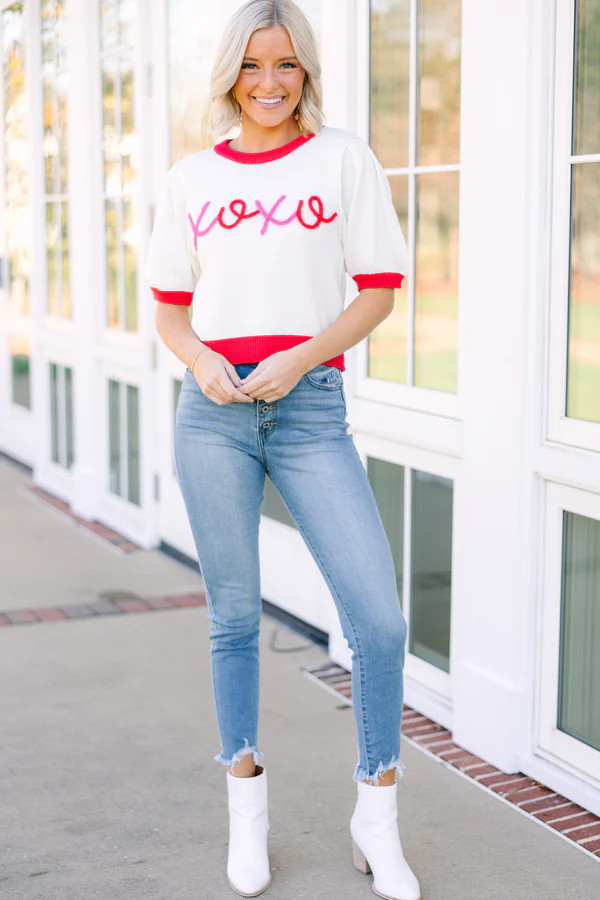 XOXO White Script Sweater | The Mint Julep Boutique