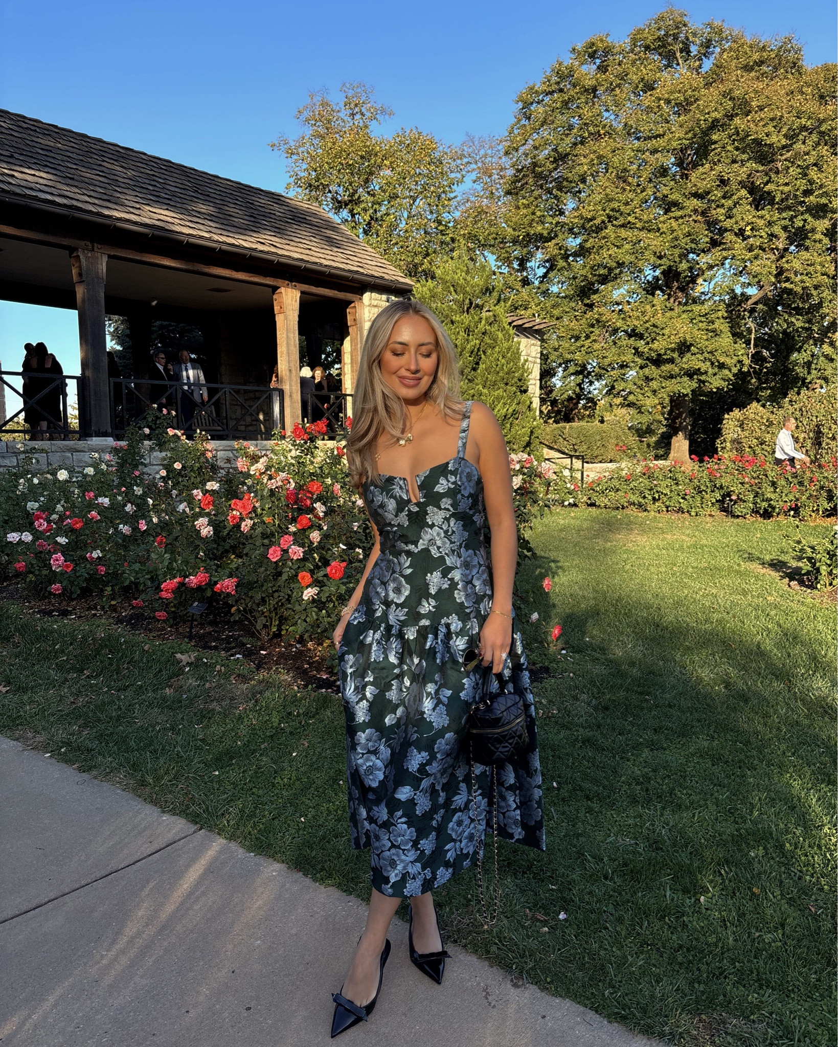 Wedding guest dress
Lulus event dress
Floral drop waist fall dress 

#LTKStyleTip #LTKFindsUnder100 #LTKWedding