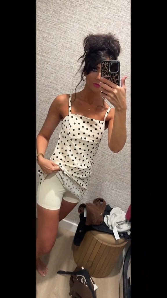 Abercrombie dress try on ✔️

Abercrombie// Polka dot dress// Jean dress// Abercrombie dress try on 

#LTKFindsUnder100 #LTKStyleTip