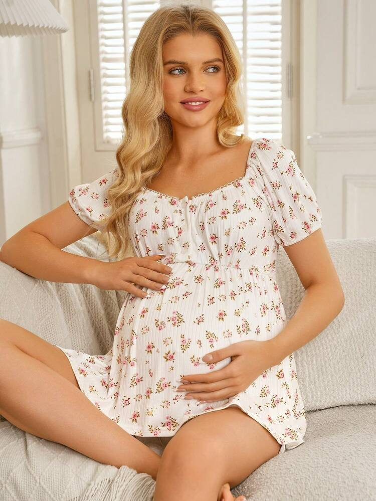 GentleRue Maternity Printed Short Ruffle Puff Sleeve Casual Comfortable Maternity T-Shirt | SHEIN