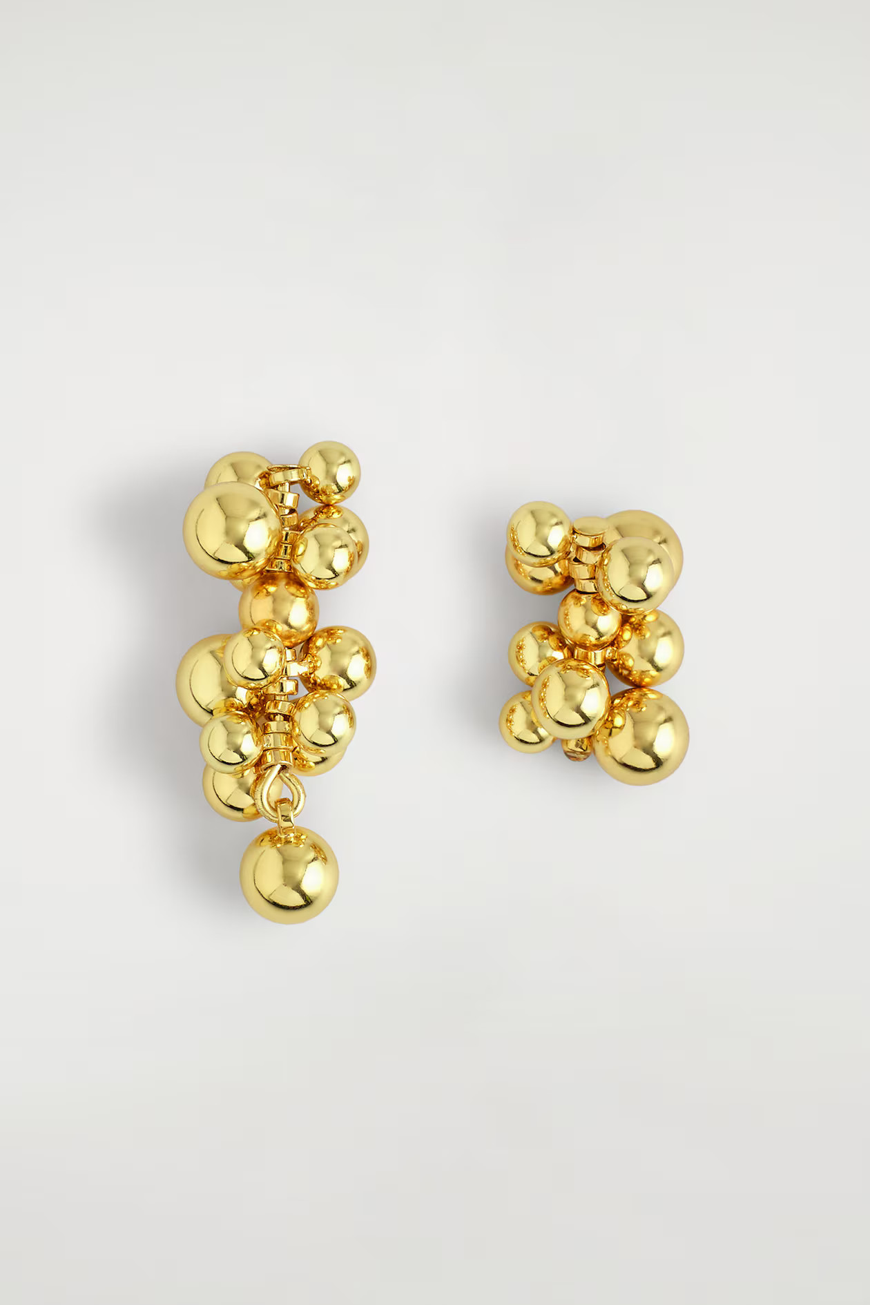MISMATCHED CLUSTERED EARRINGS - GOLD | COS GB | COS UK