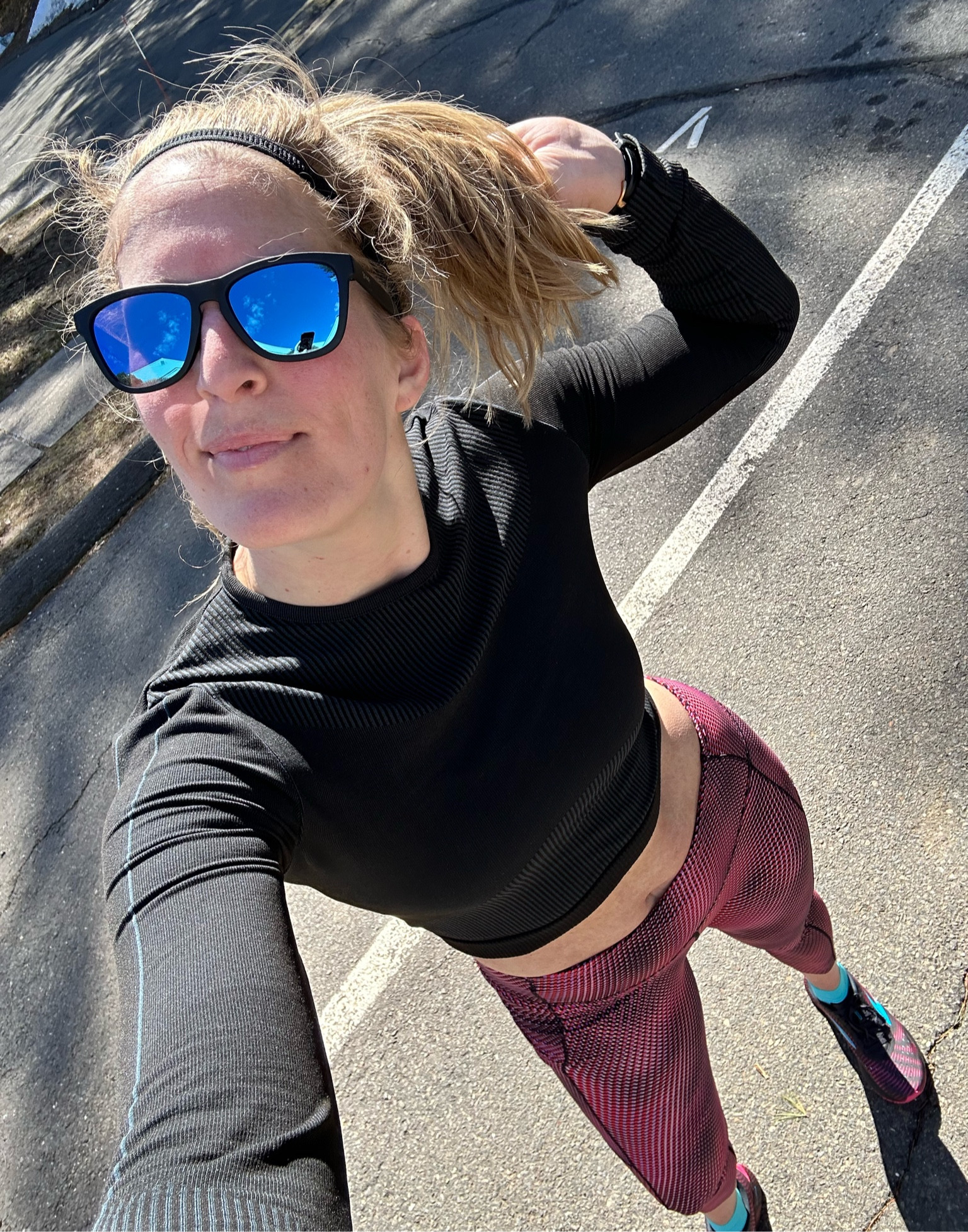 Running OOTD featuring my new favorite cropped long sleeve 😎

#LTKfit #LTKunder100