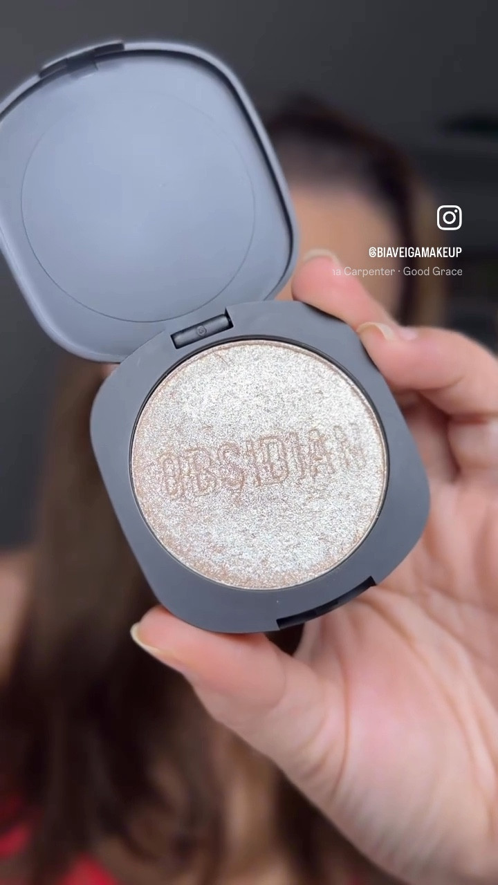 Que Iluminador e Sombra maravilhoso! 😱

#LTKbrasil #LTKbeleza