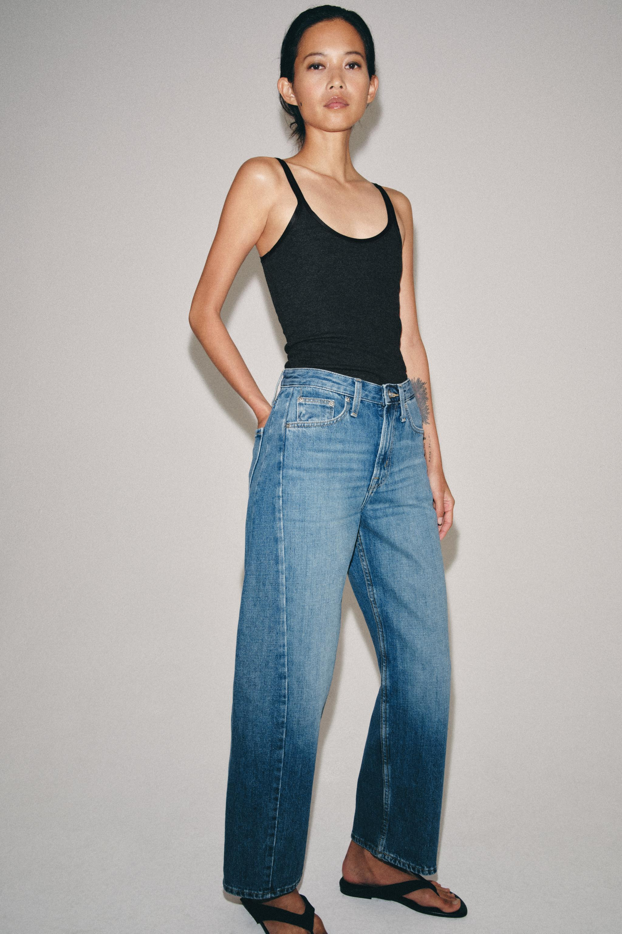 ZW COLLECTION ANKLE RELAXED FIT MID-WAIST JEANS | Zara UK