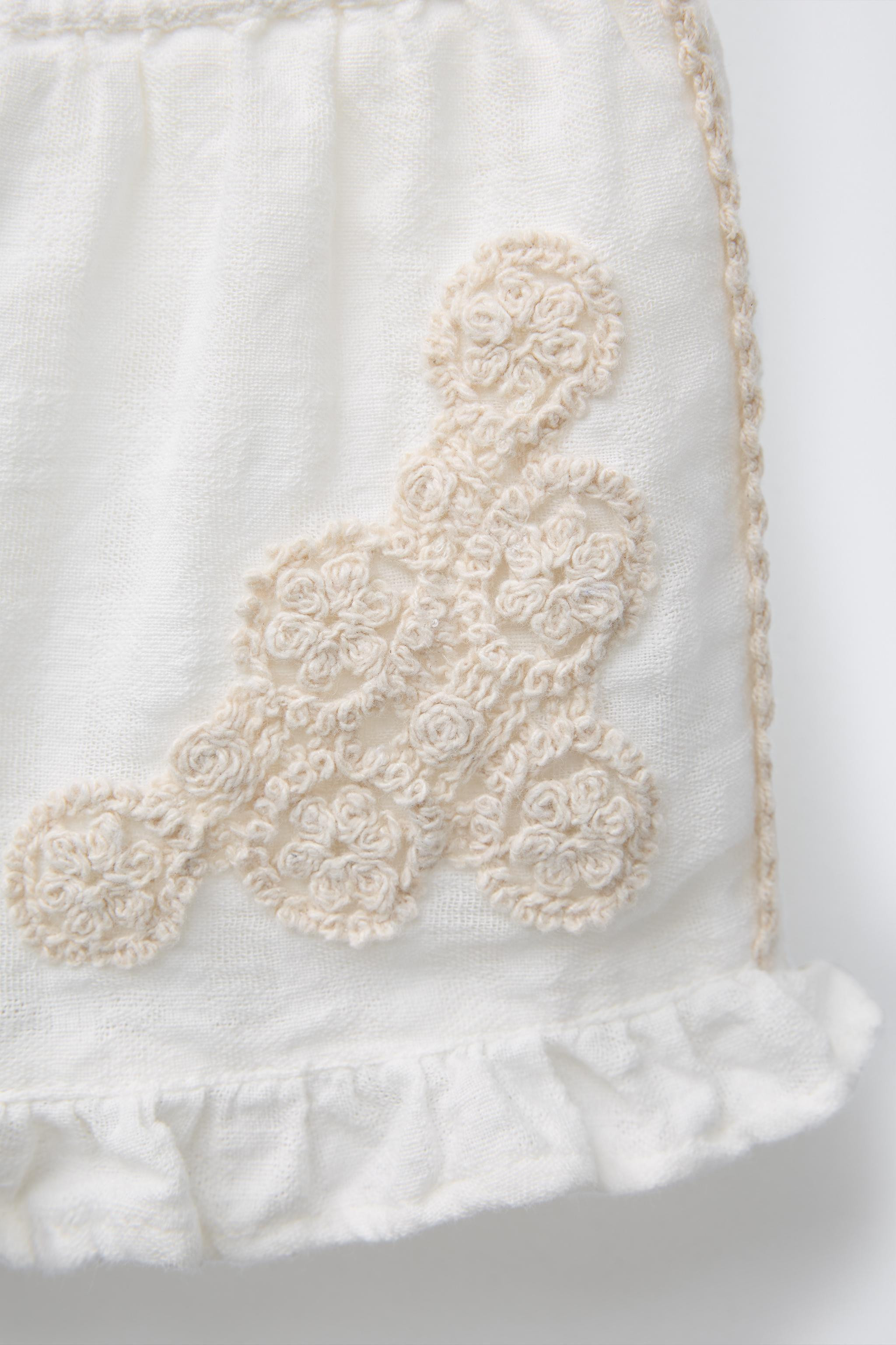 CROCHET RUFFLE BERMUDA SHORTS | Zara UK