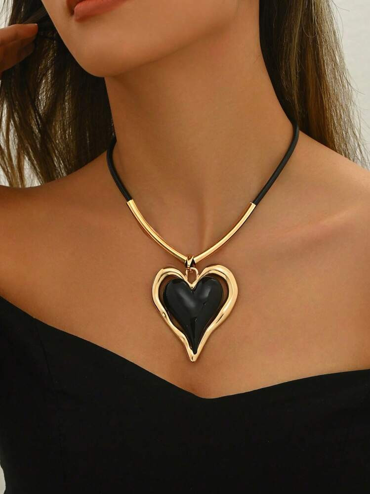 1pc Heart-Shaped Punk Splicing Minimalist Choker Necklace, Versatile Fashion Accessory For Valentine's Day | SHEIN