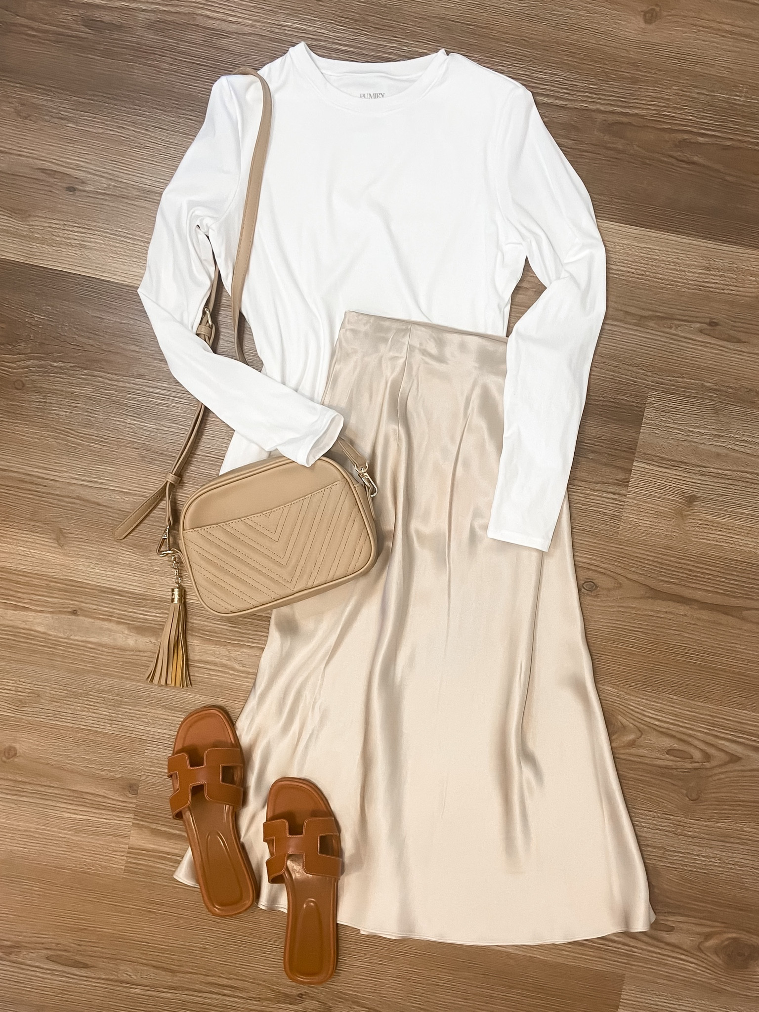 Elastic waist washable silk skirt! Spring staple!

#LTKstyletip #LTKfindsunder100 #LTKSeasonal