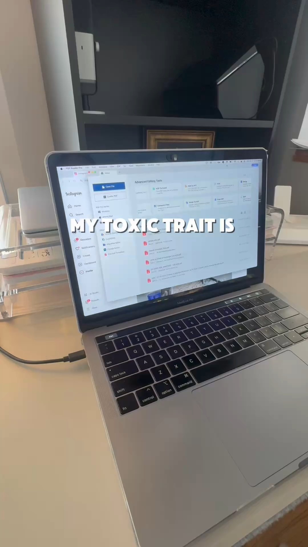 I want the dual screen but without the dual screen commitment, if you know what I mean 🤷🏻‍♀️

#wfhlife #laptops #workworkwork #amazonfinds #organizedliving #officeorganization #workspace 

dual screen for laptops, budget friendly work setup, workspace upgrades, travel friendly dual computer setup 

#LTKWorkwear #LTKHome #LTKU