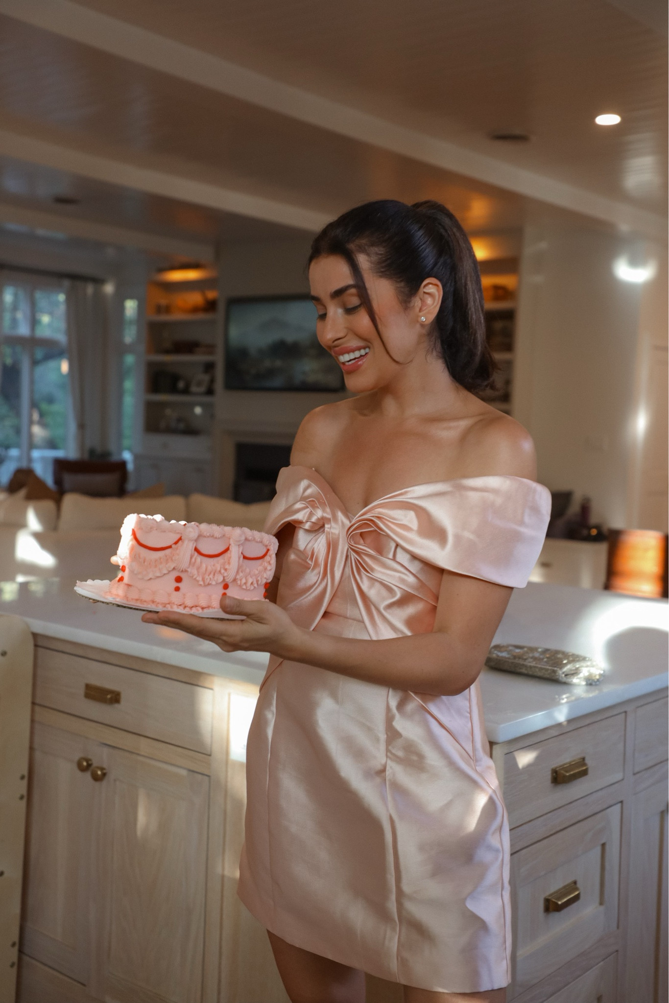 Birthday outfit ✨🎂

Dress is no longer available in blush. Linked same dress  in ivory 

#revolve#minidress

#LTKWedding #LTKParties #LTKStyleTip