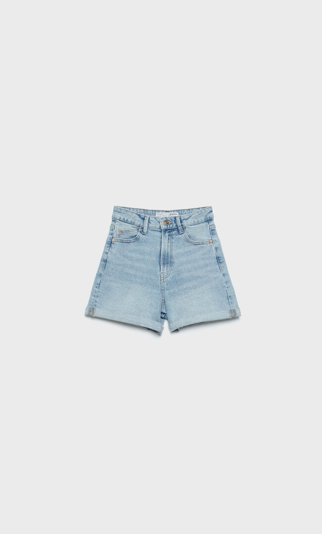 Slim fit mom shorts | Stradivarius (UK)