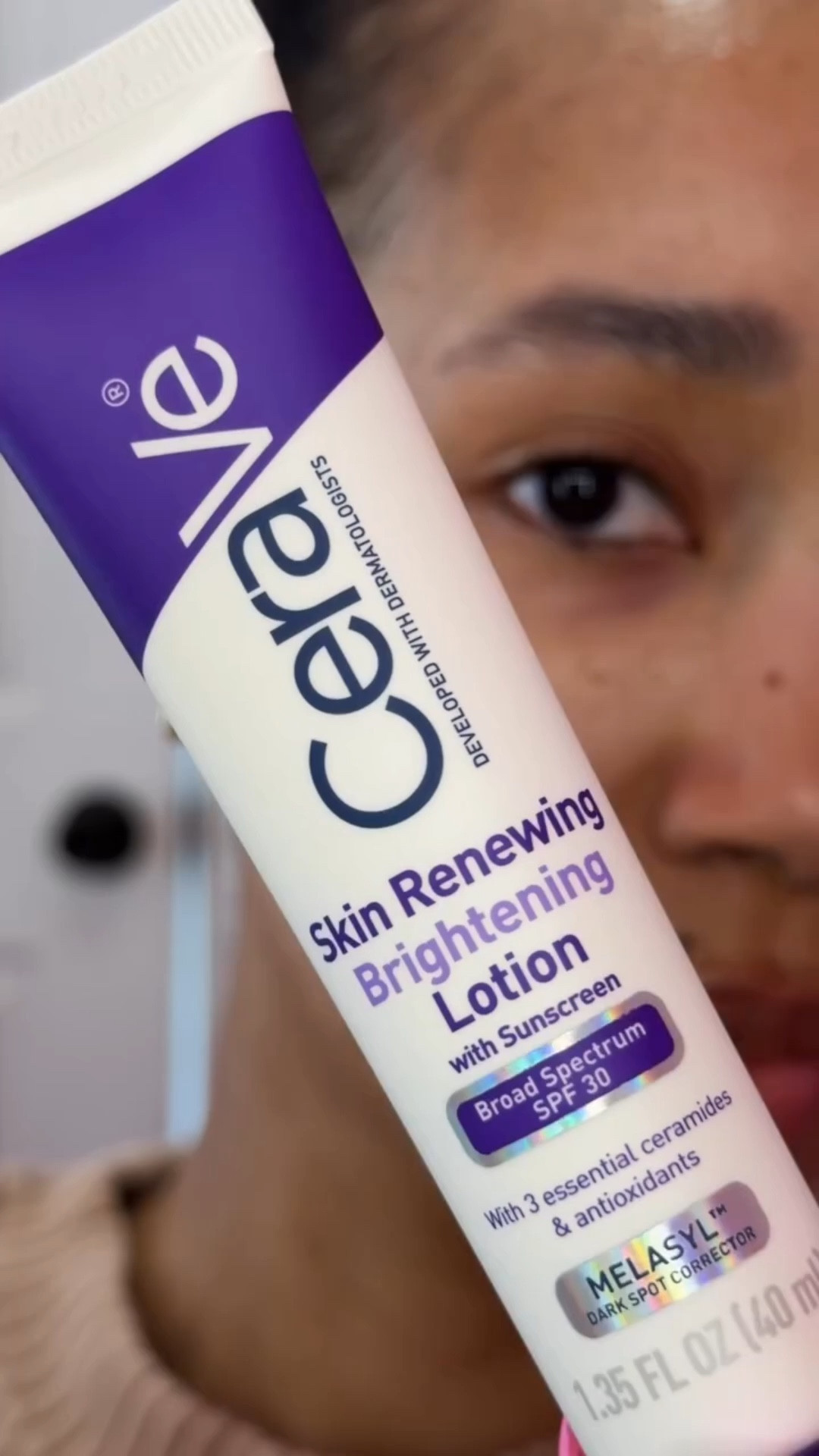CeraVe Skin Renewing Brightening Lotion with SPF 30✨

Looking for a lotion that protects your skin, helps get rid of dark spots, fine lines and wrinkles @cerave got you with this one!! Just look at the glow ✨

PS there’s no white cast! We Love!💖

#ceravebrighteninglotion #spf30 #skincare #suncare