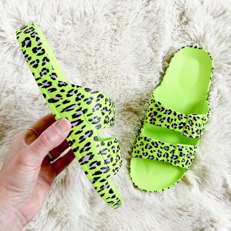Slide Sandals | Vacation | Pool | Over 40 Fashion 

#LTKfindsunder50 #LTKsalealert #LTKshoecrush